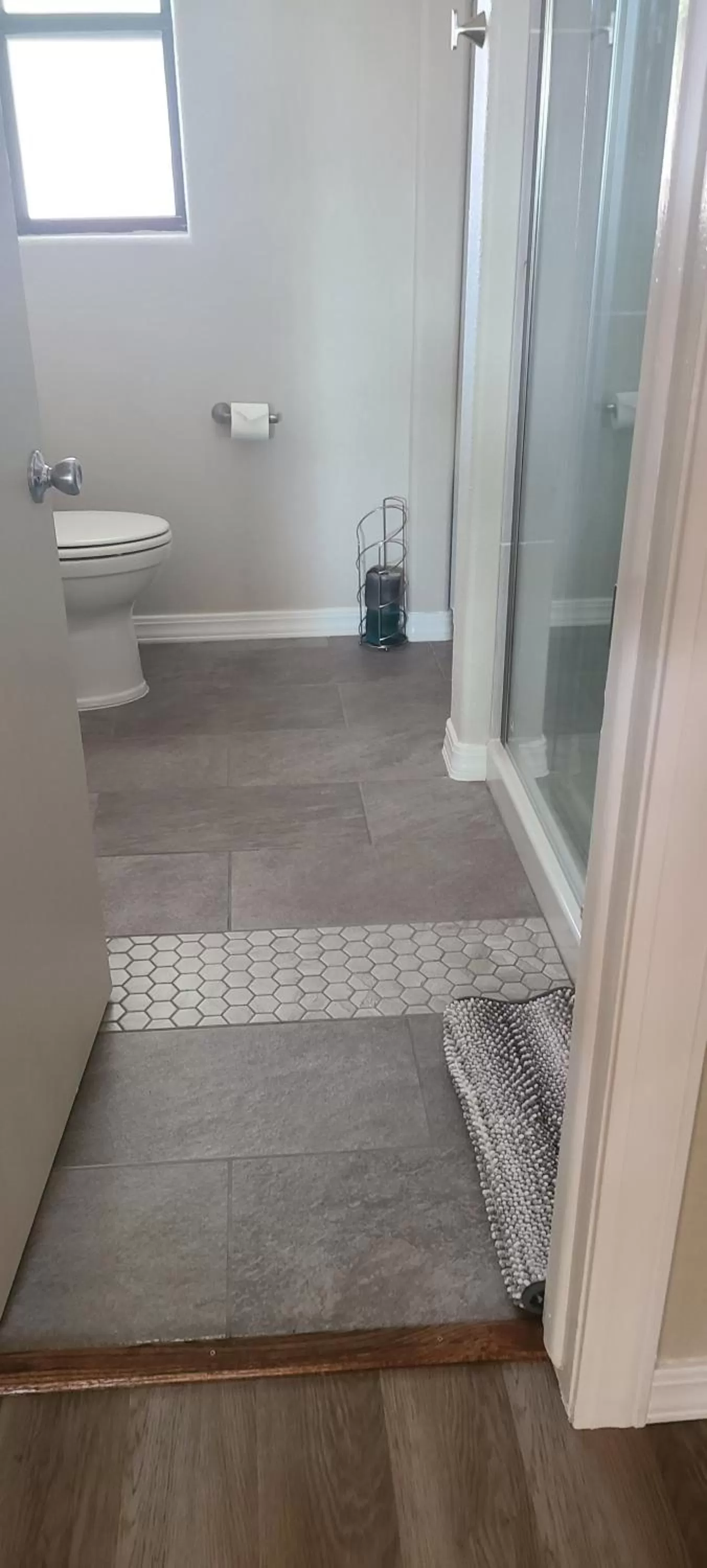 Bathroom in Red Rock Motel and Dam Motel