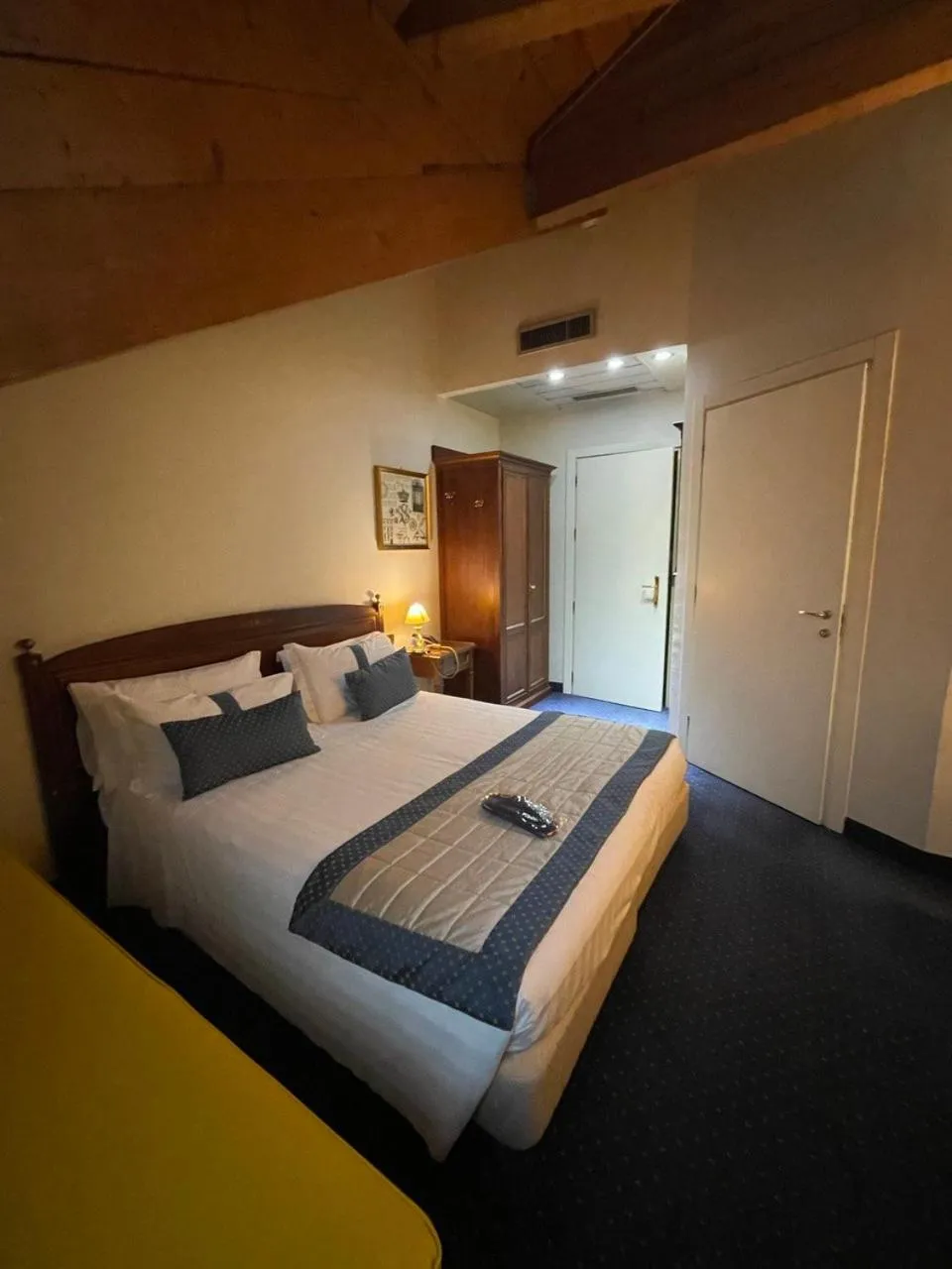 Bed in Hotel Villa Savoia