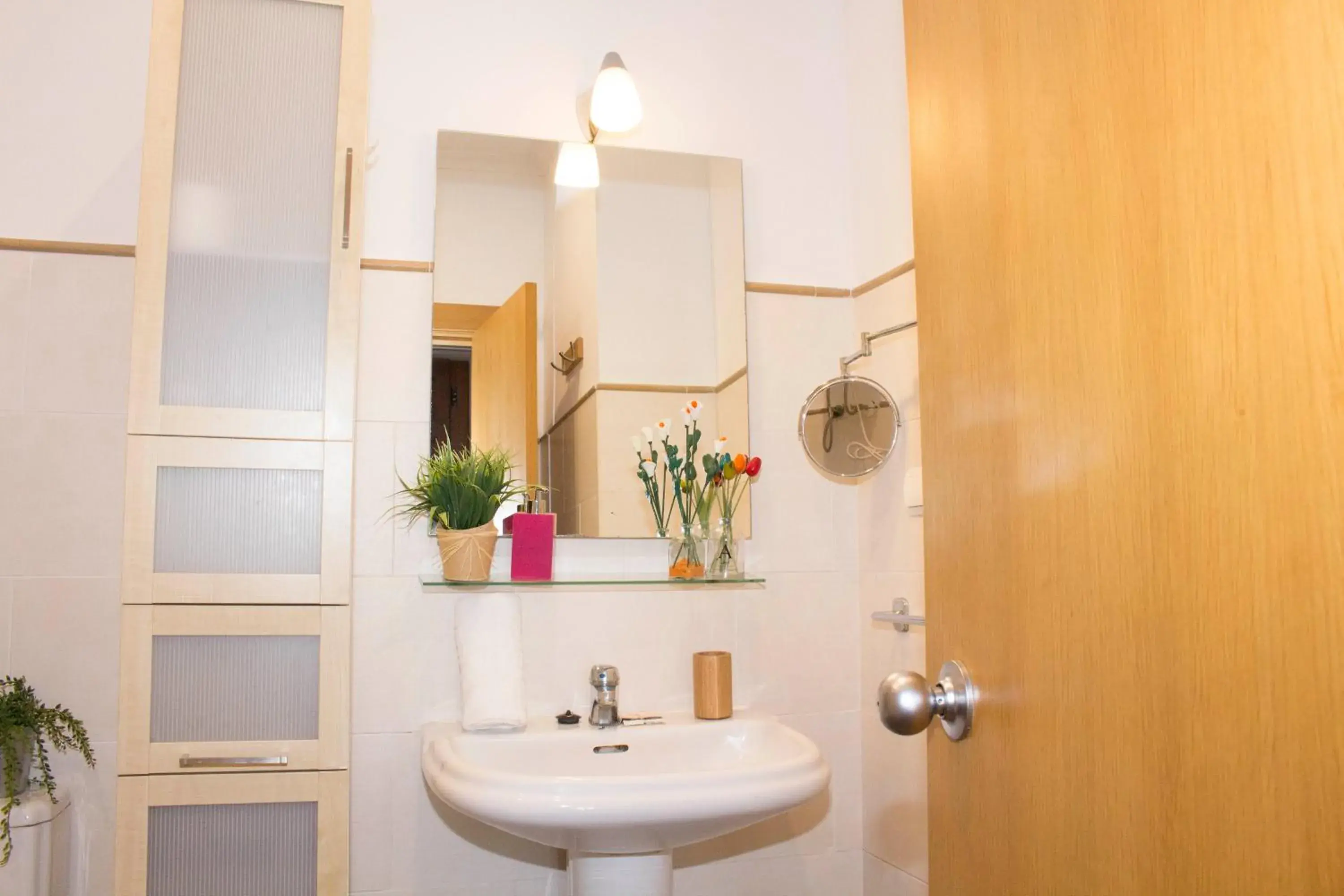 Bathroom in Living Valencia Apartments - Merced