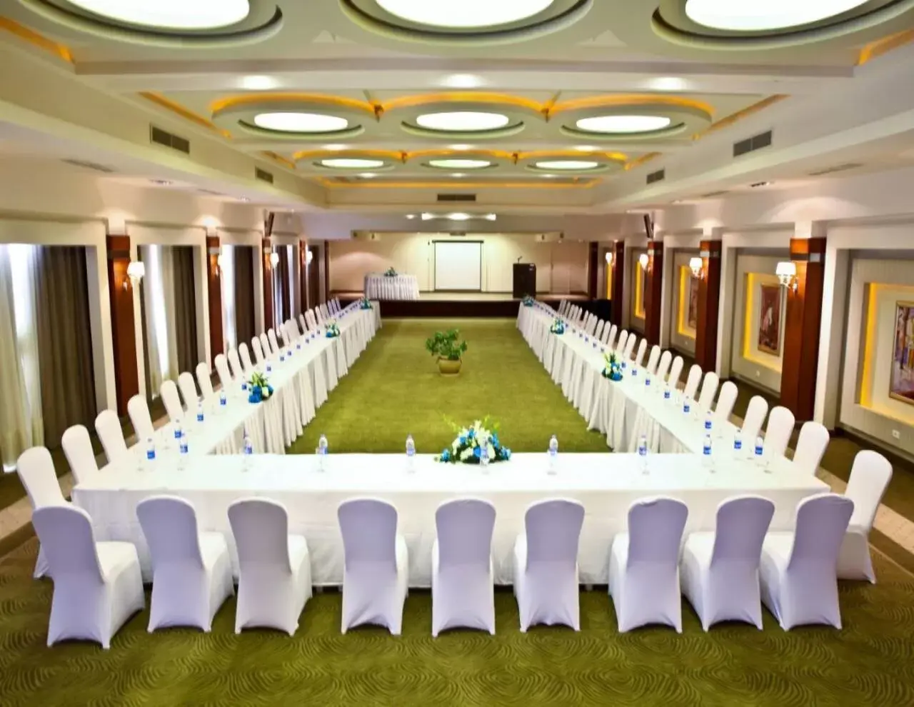 Meeting/conference room in Charmillion Club Resort