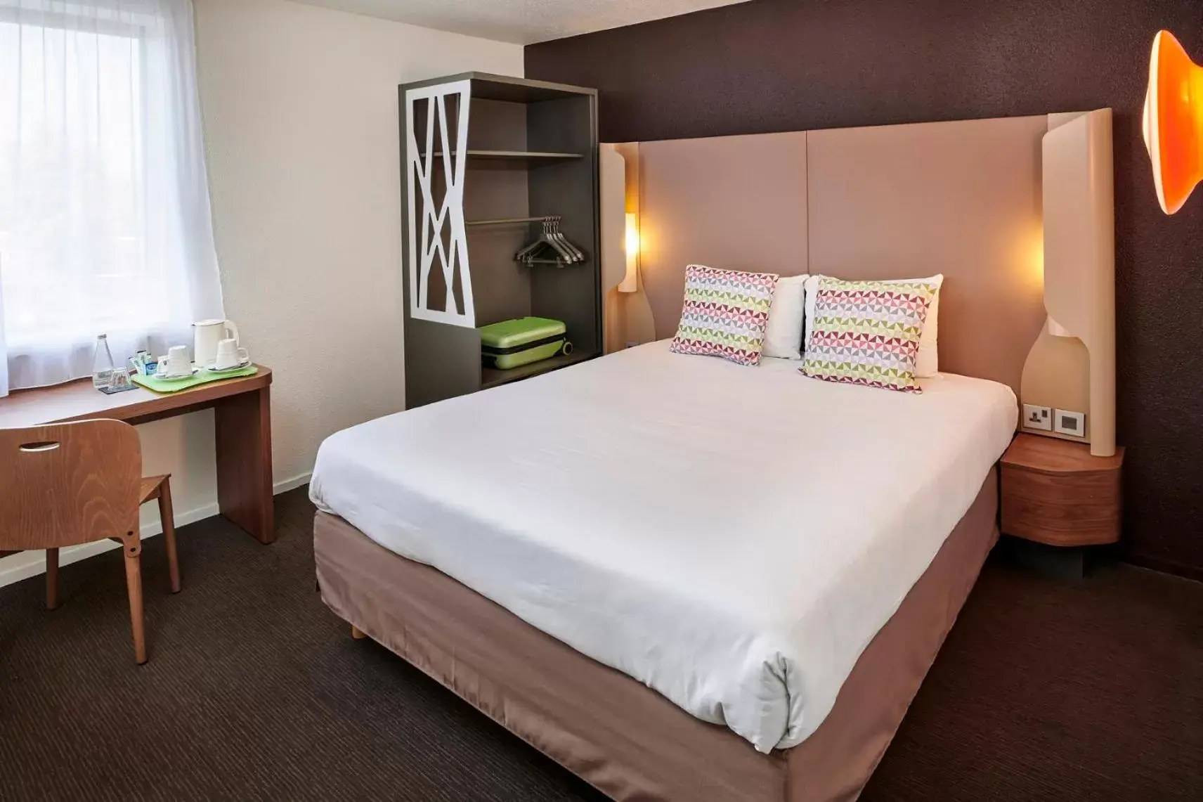 Bed in Campanile Hotel - Birmingham