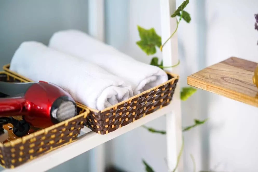 heating in Almor Hostel With Pool in right center