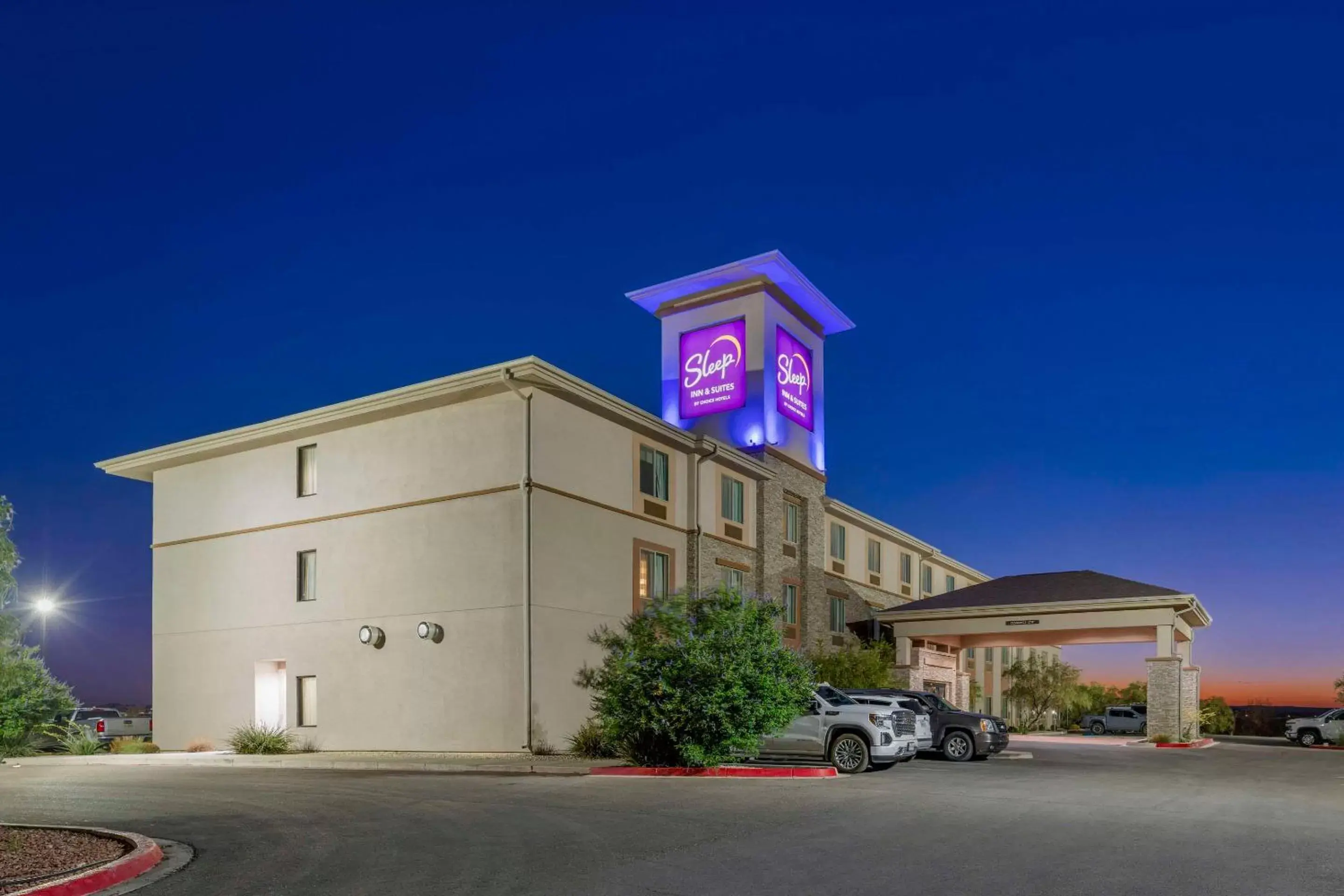 Property Building in Sleep Inn & Suites Carlsbad Caverns Area