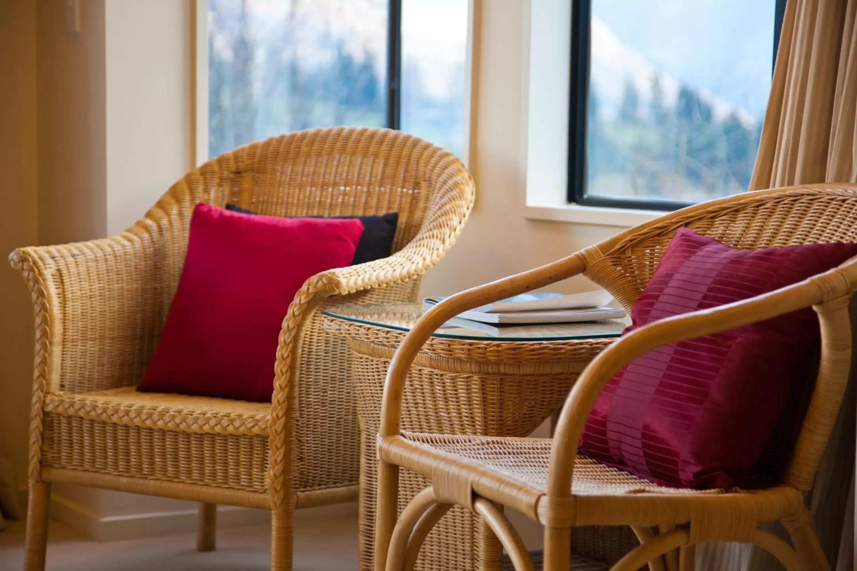 Living room, Seating Area in Apartments at Spinnaker Bay