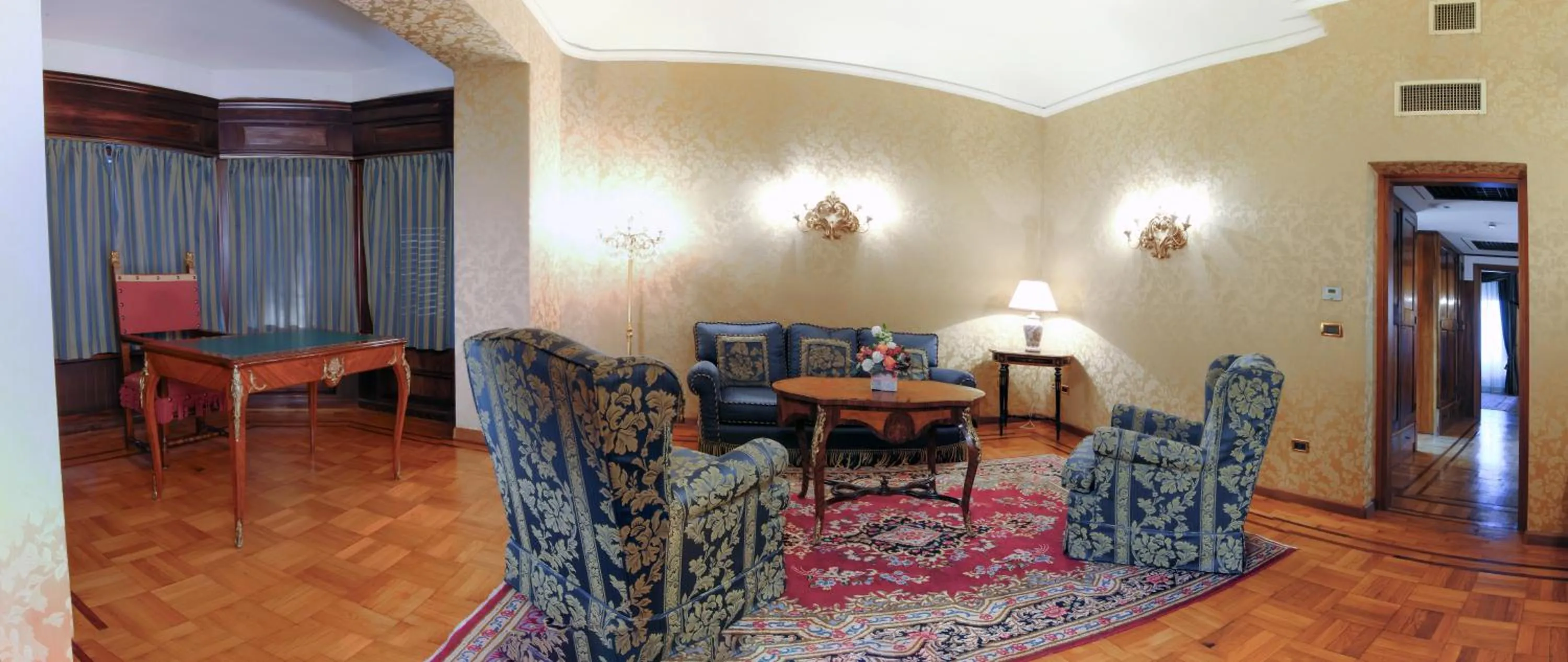 Seating area in Park Hotel Villa Potenziani