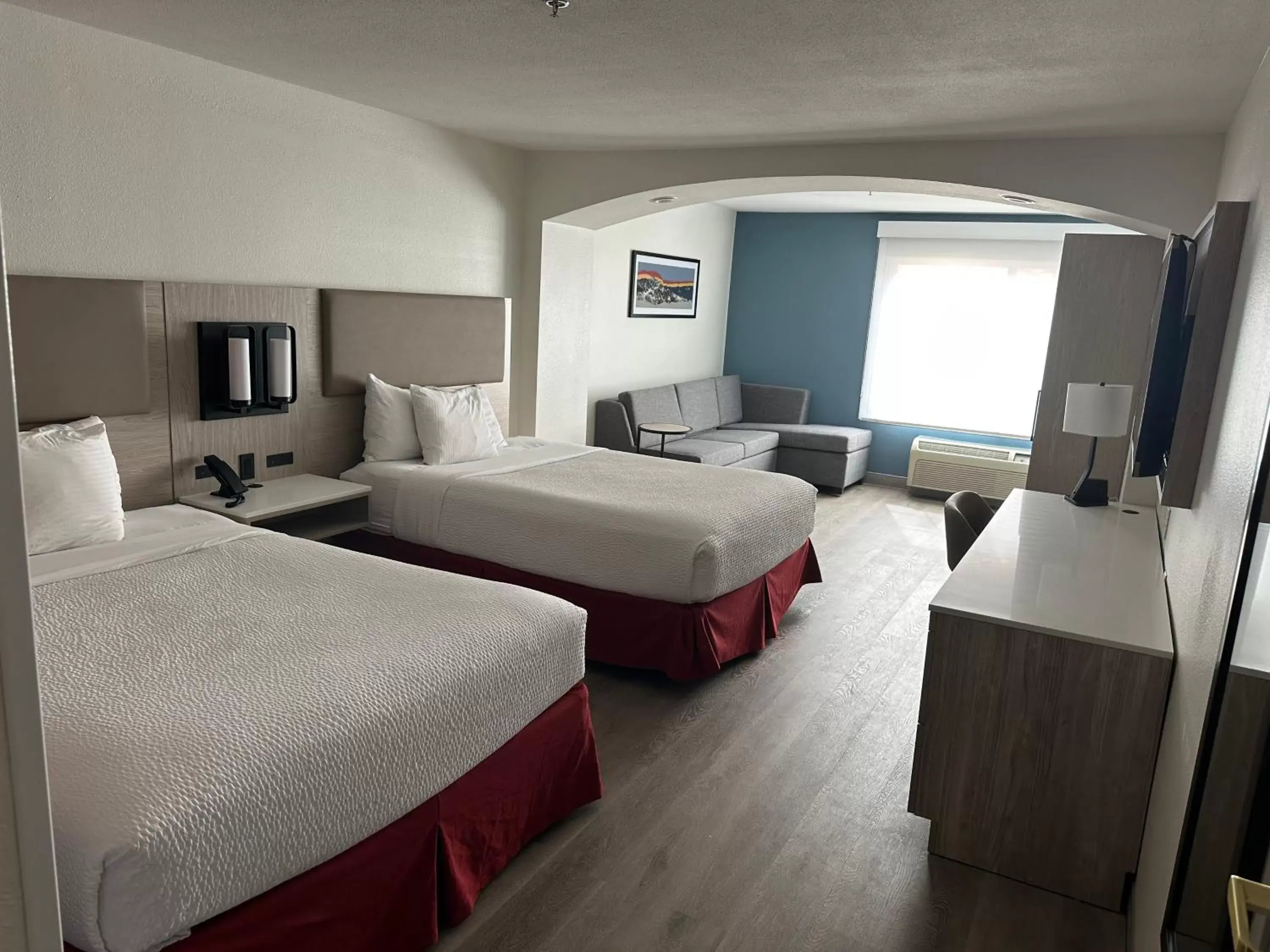 Bedroom, Bed in La Quinta by Wyndham Albuquerque Midtown NEWLY RENOVATED