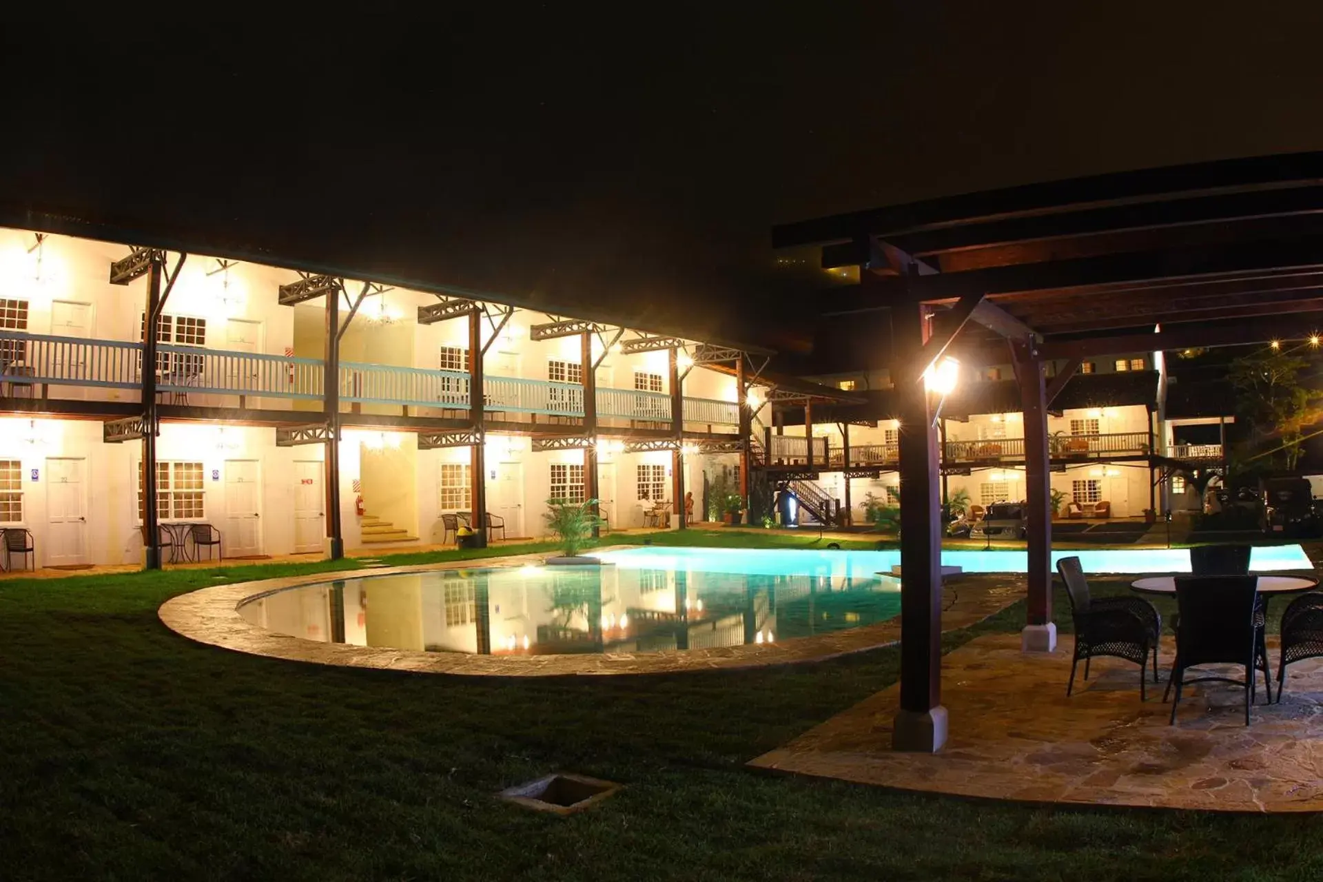 Property building, Swimming Pool in Hotel Luisiana