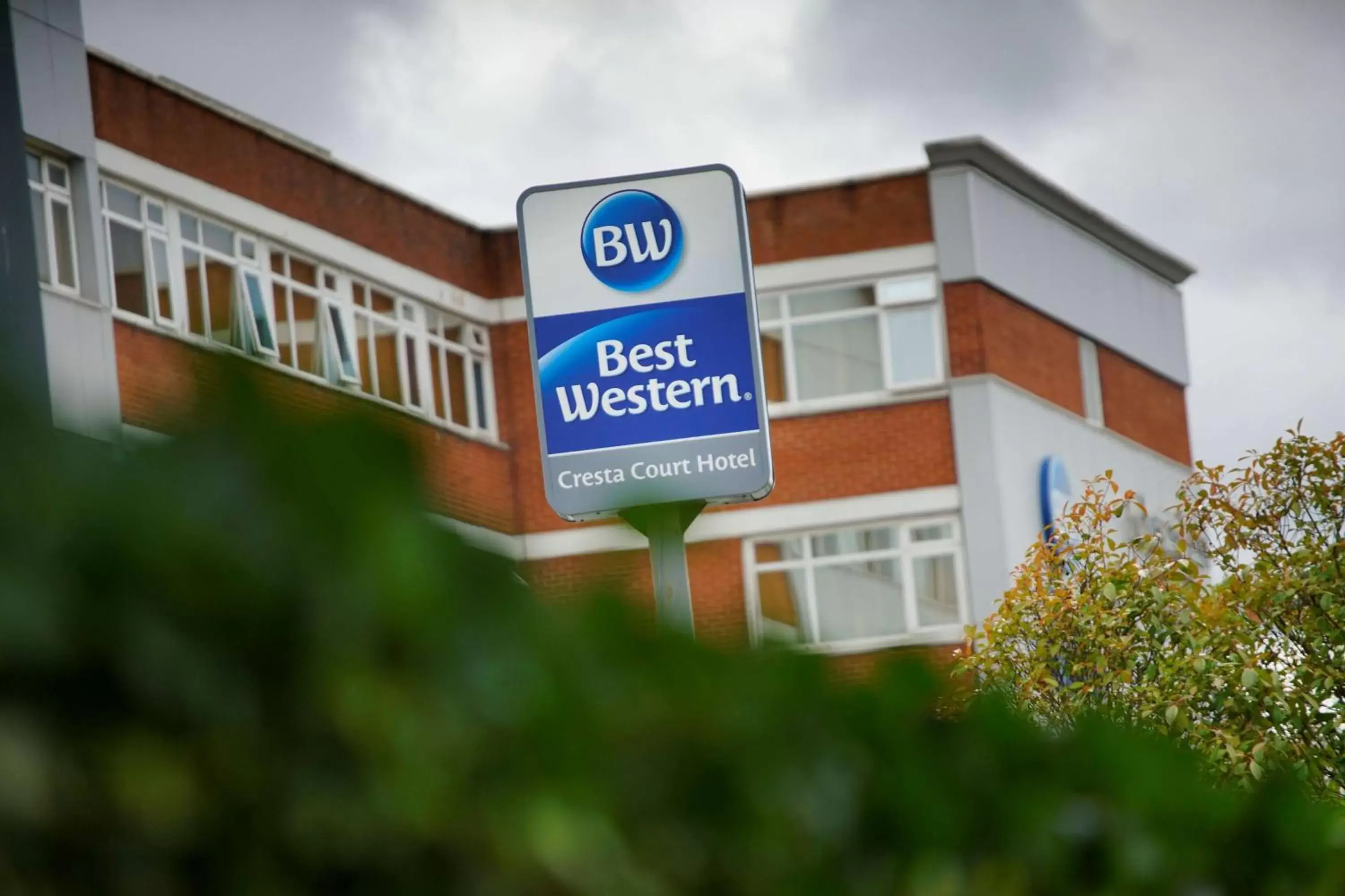 Property Building in Best Western Manchester Altrincham Cresta Court Hotel