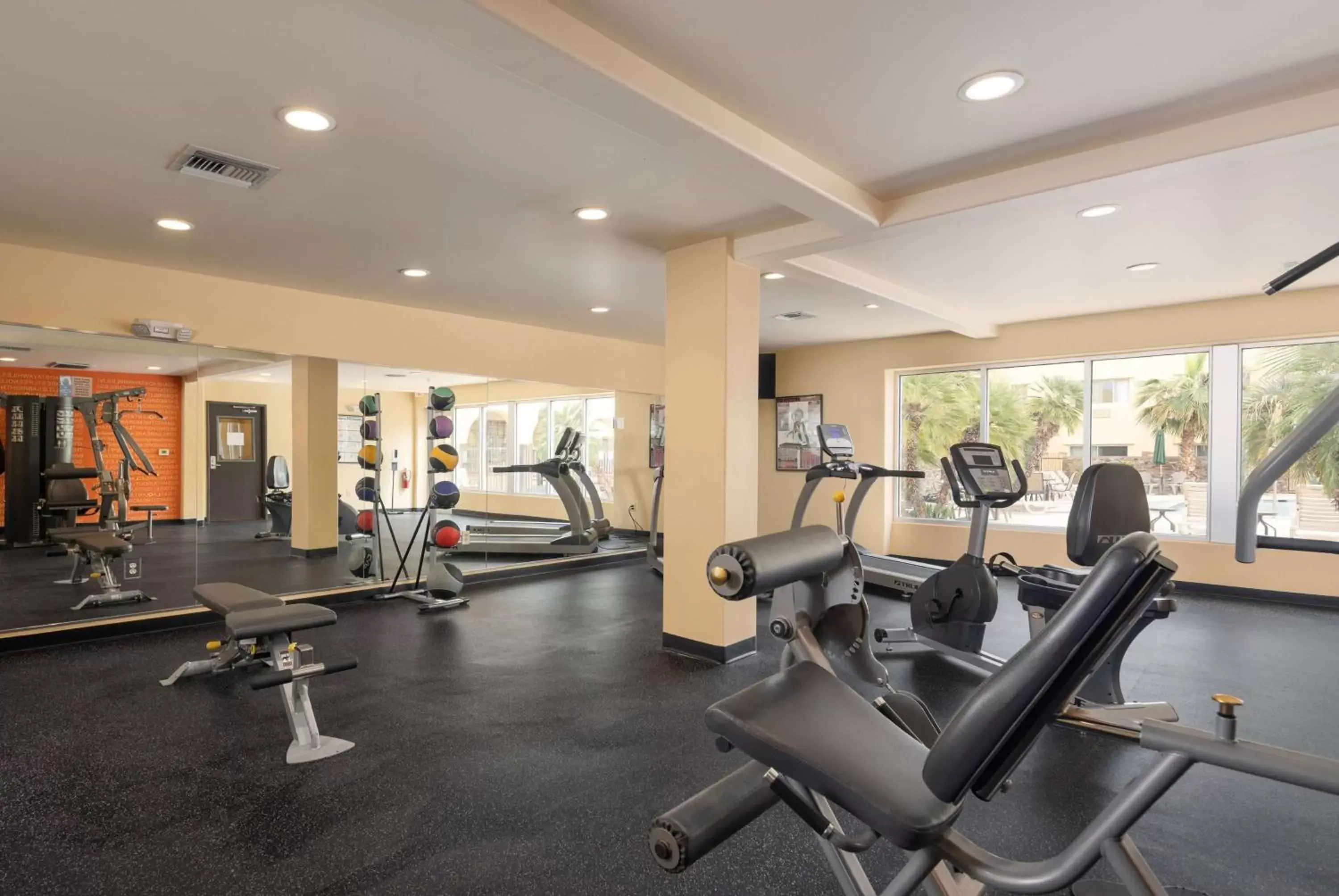 Fitness centre/facilities, Fitness Center/Facilities in La Quinta by Wyndham Tucson - Reid Park