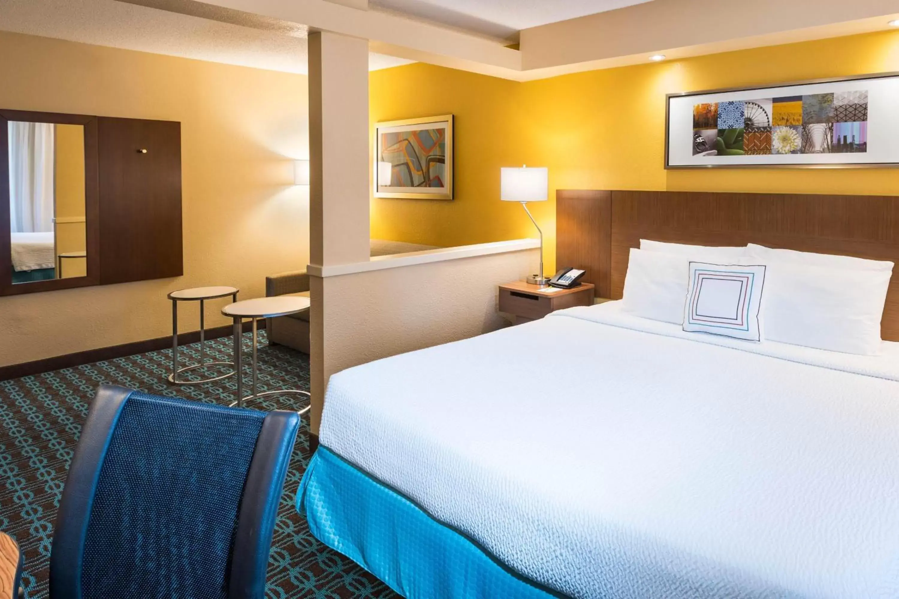 Photo of the whole room, Bed in Fairfield Inn & Suites by Marriott Atlanta Perimeter Center