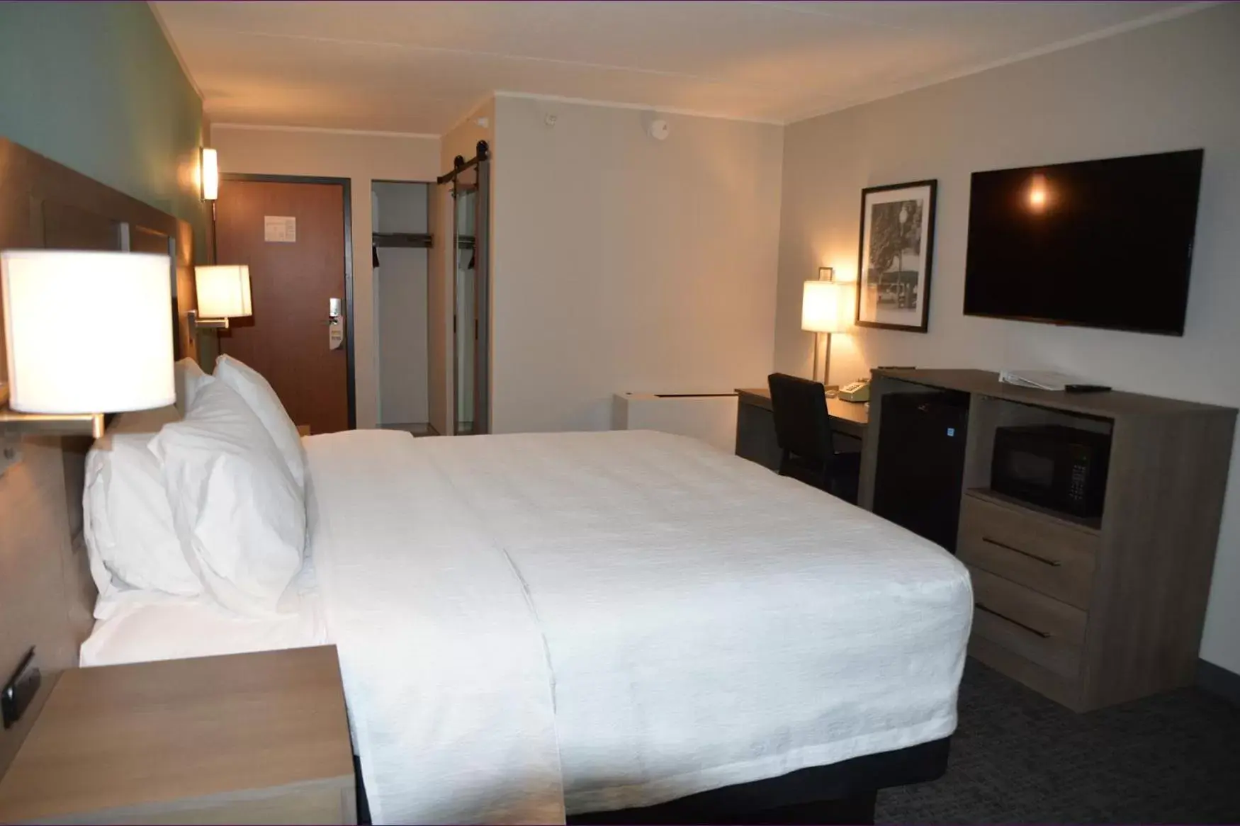 Bed in Fun City Resort Hotel