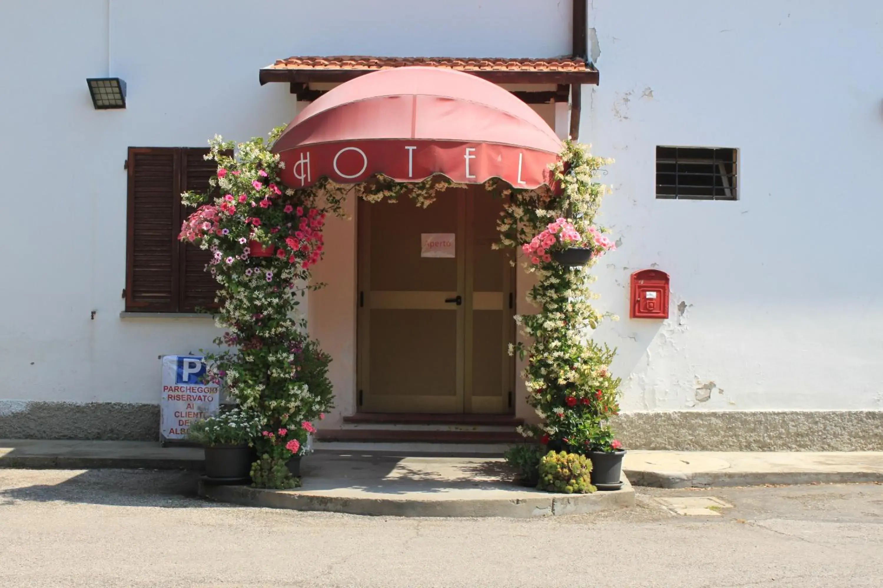 Facade/entrance in Hotel Rivazza