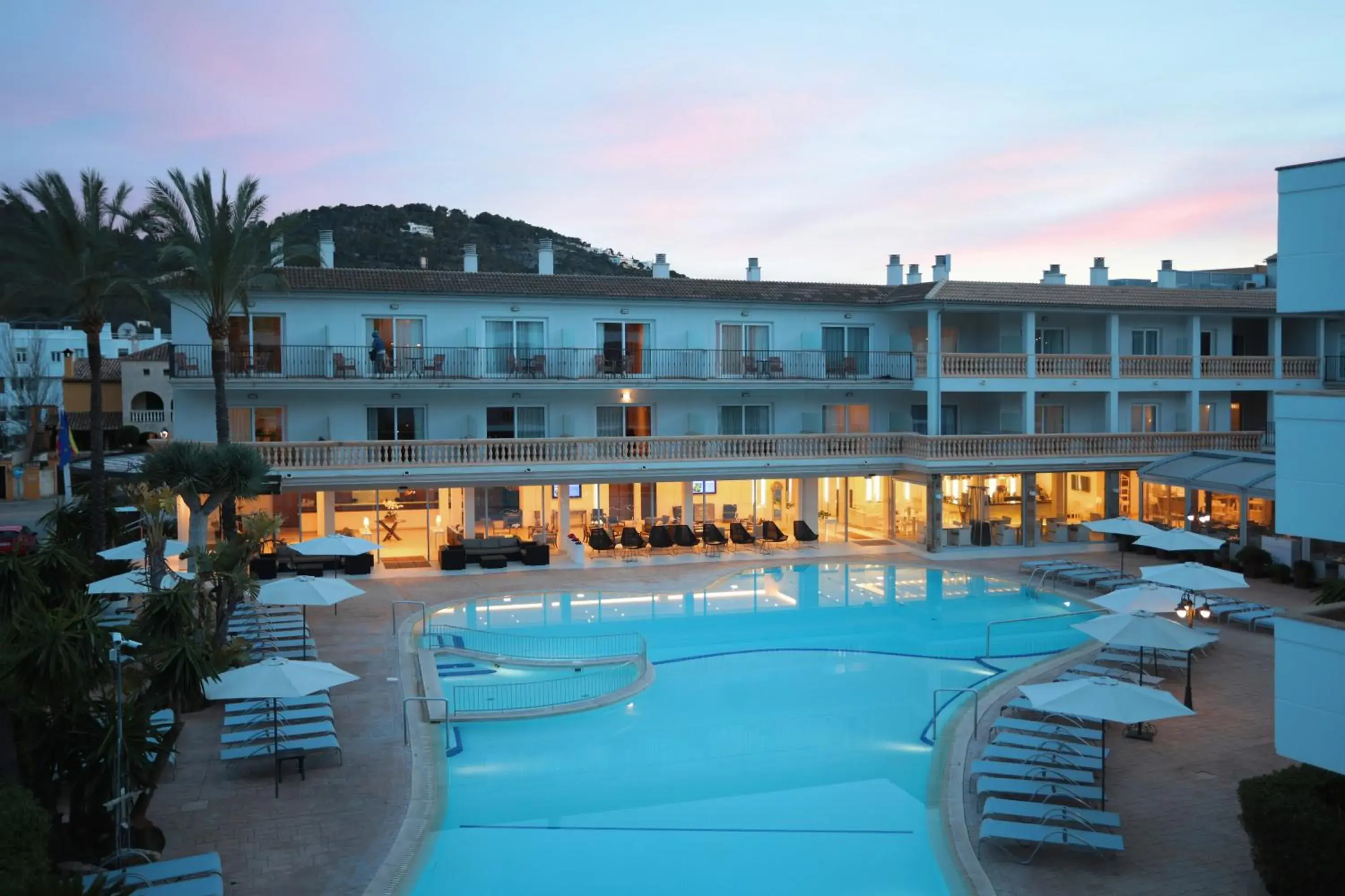 Swimming pool in Hotel La Pergola Mallorca Swimming pool in Hotel La Pergola Mallorca