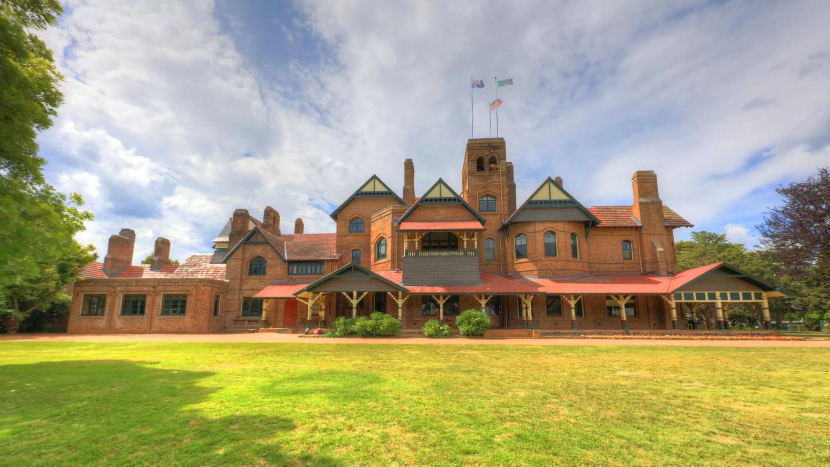 Nearby landmark in The Alluna Motel, an Ascend Collection Hotel