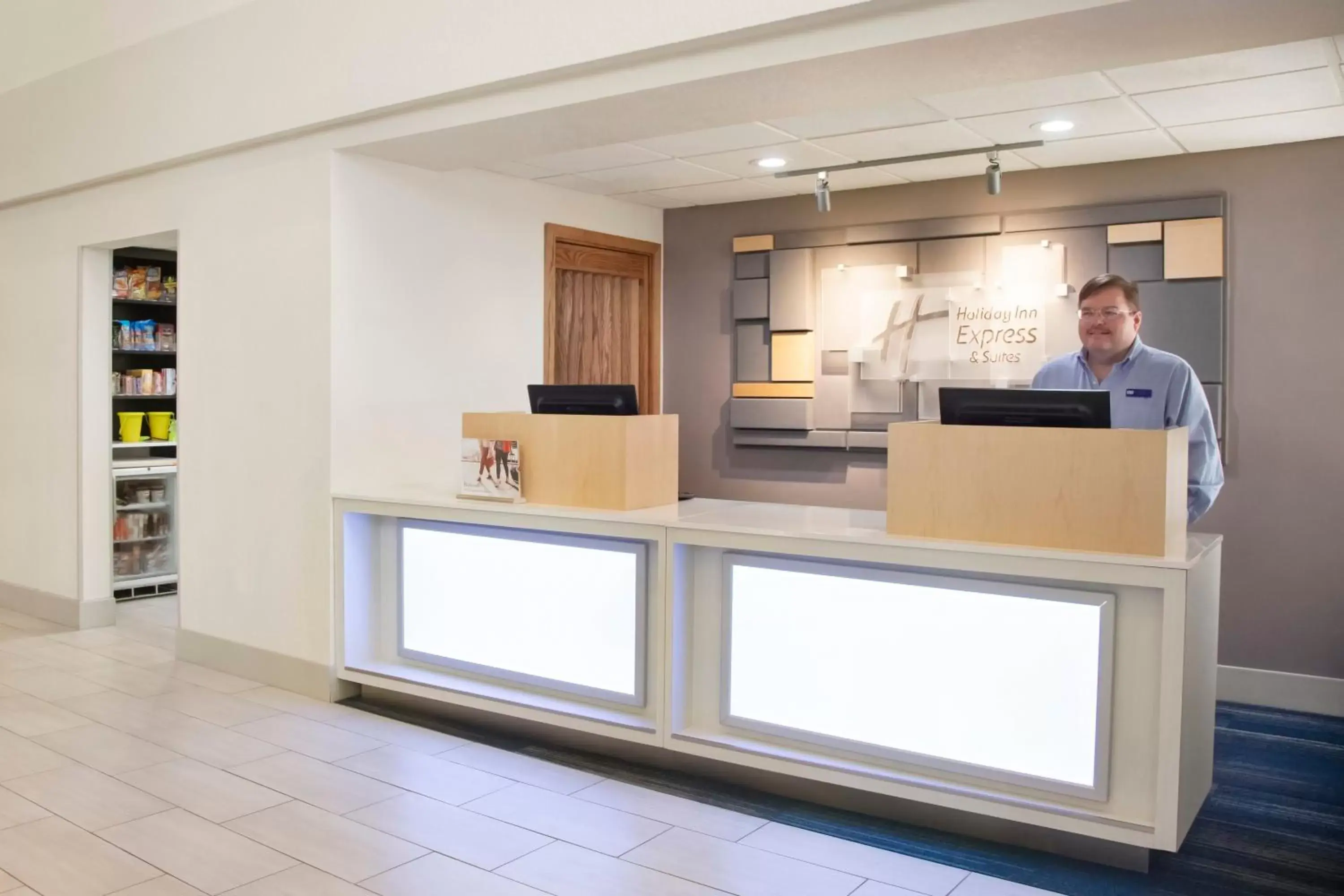 Lobby or reception, Lobby/Reception in Holiday Inn Express & Suites Sarasota East, an IHG Hotel