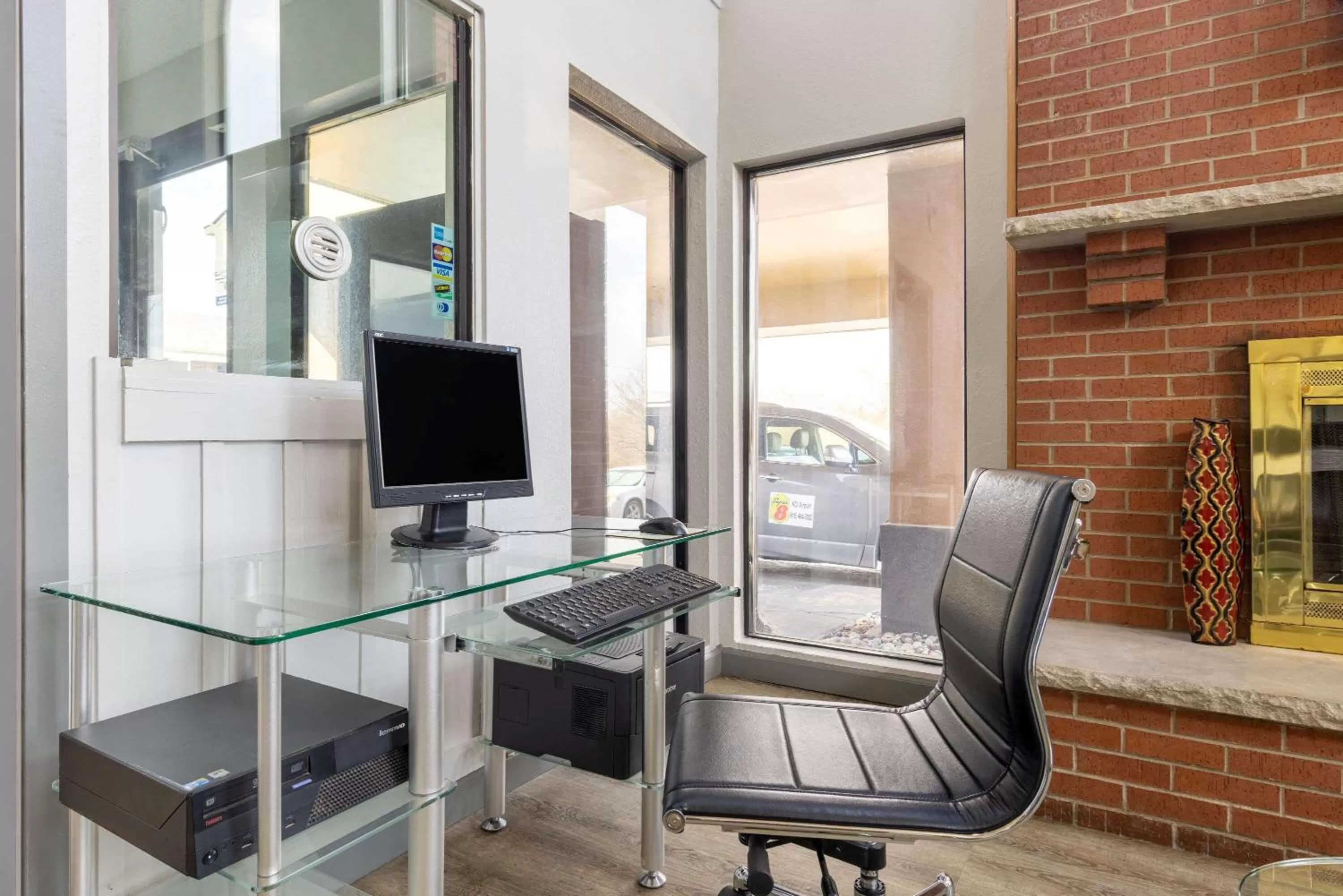 Business facilities in Super 8 by Wyndham Kansas City Airport North