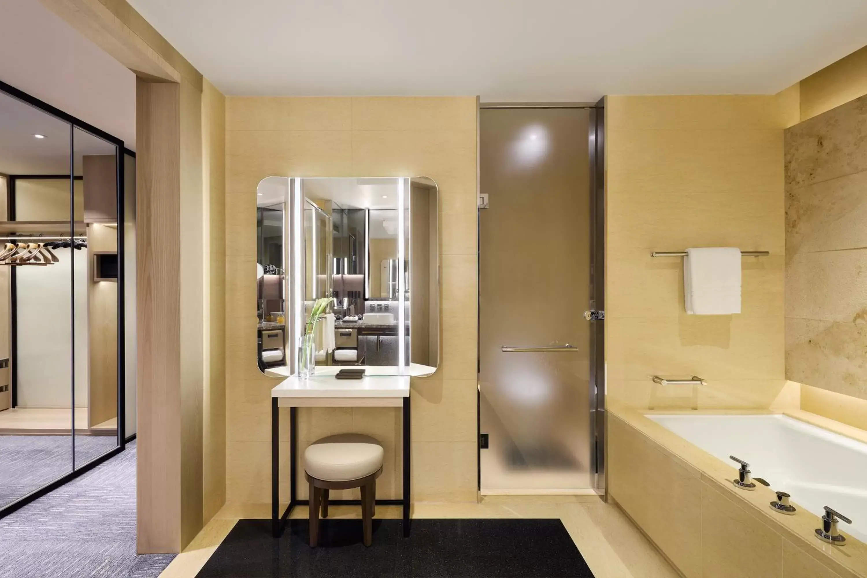 Bathroom in Four Seasons Hotel Hong Kong