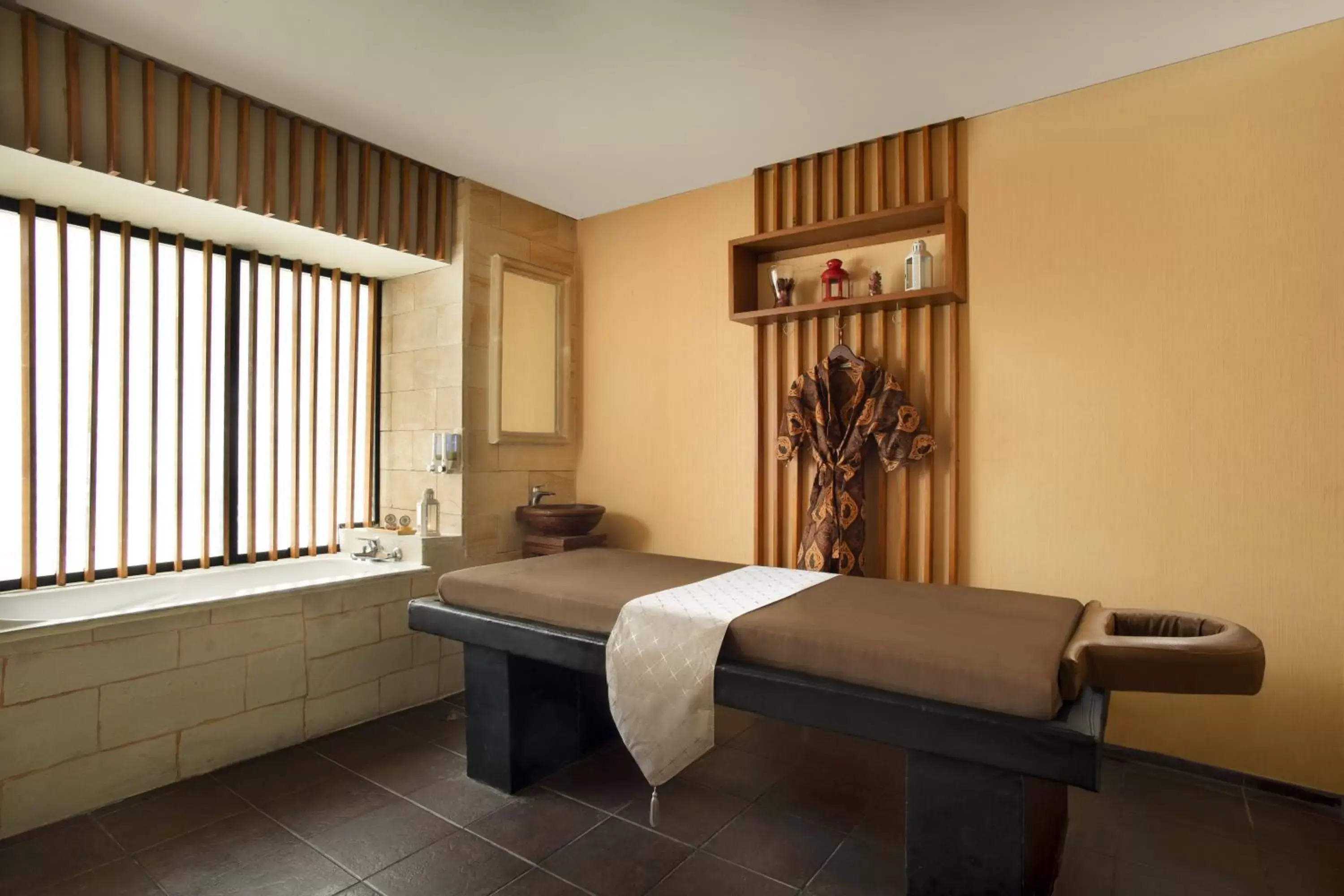 Massage, Spa/Wellness in Hotel Ciputra Jakarta managed by Swiss-Belhotel International