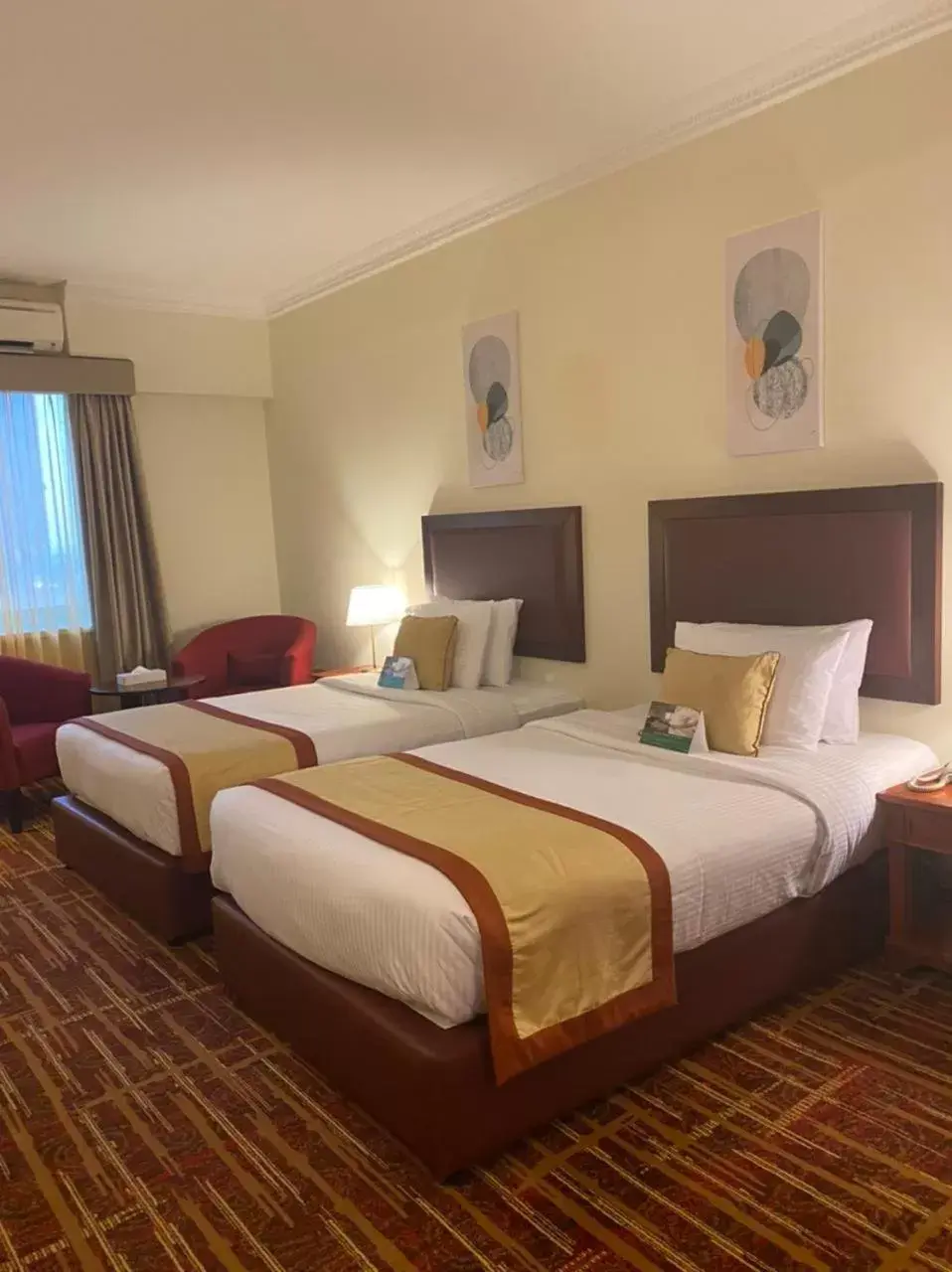Bed in Al Diar Mina Hotel
