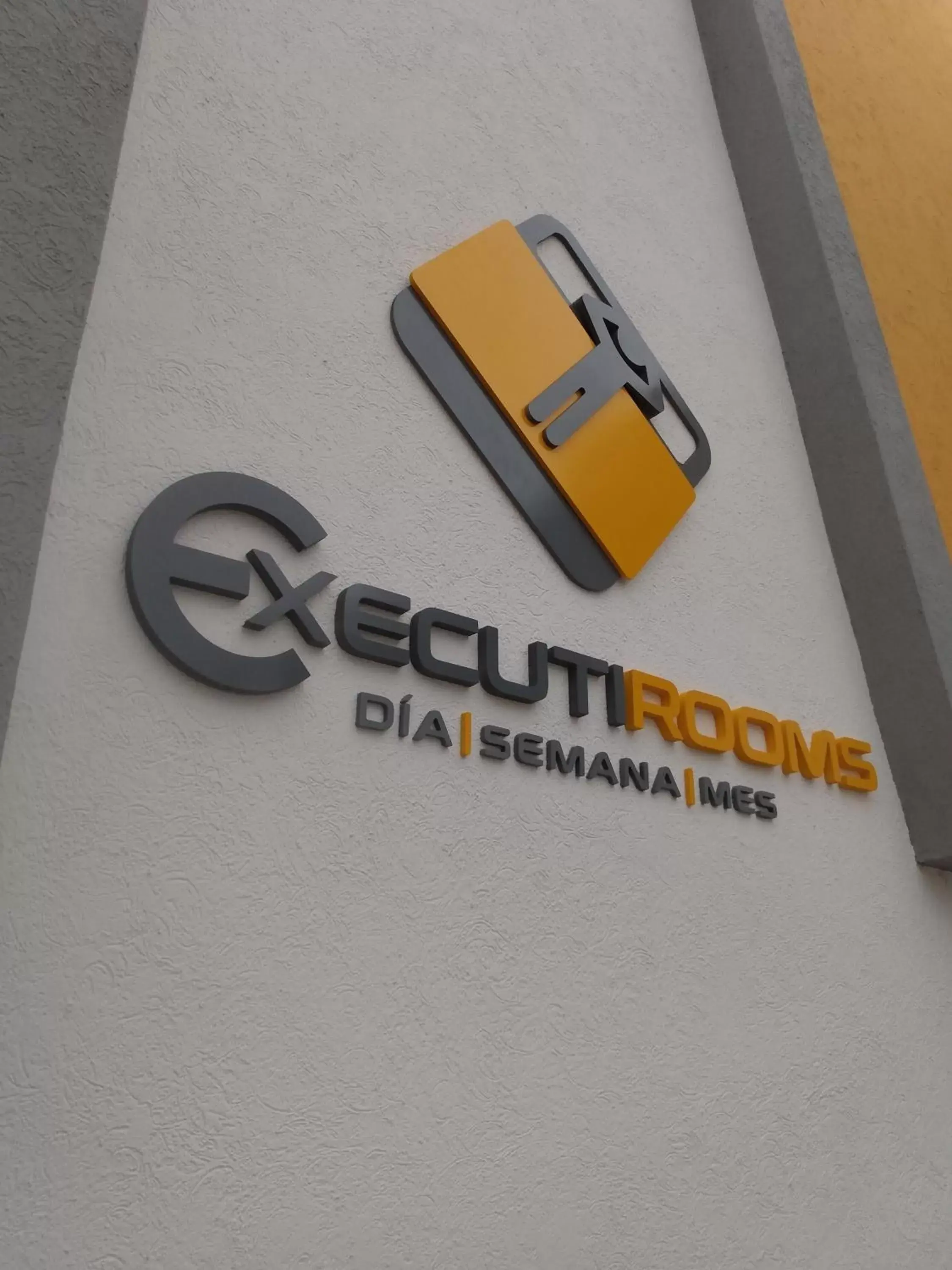 Property building in EXECUTIROOMS VERACRUZ