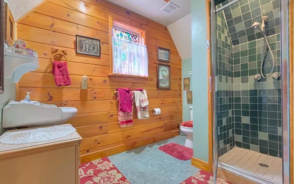 Bathroom in Cabin On The Lake