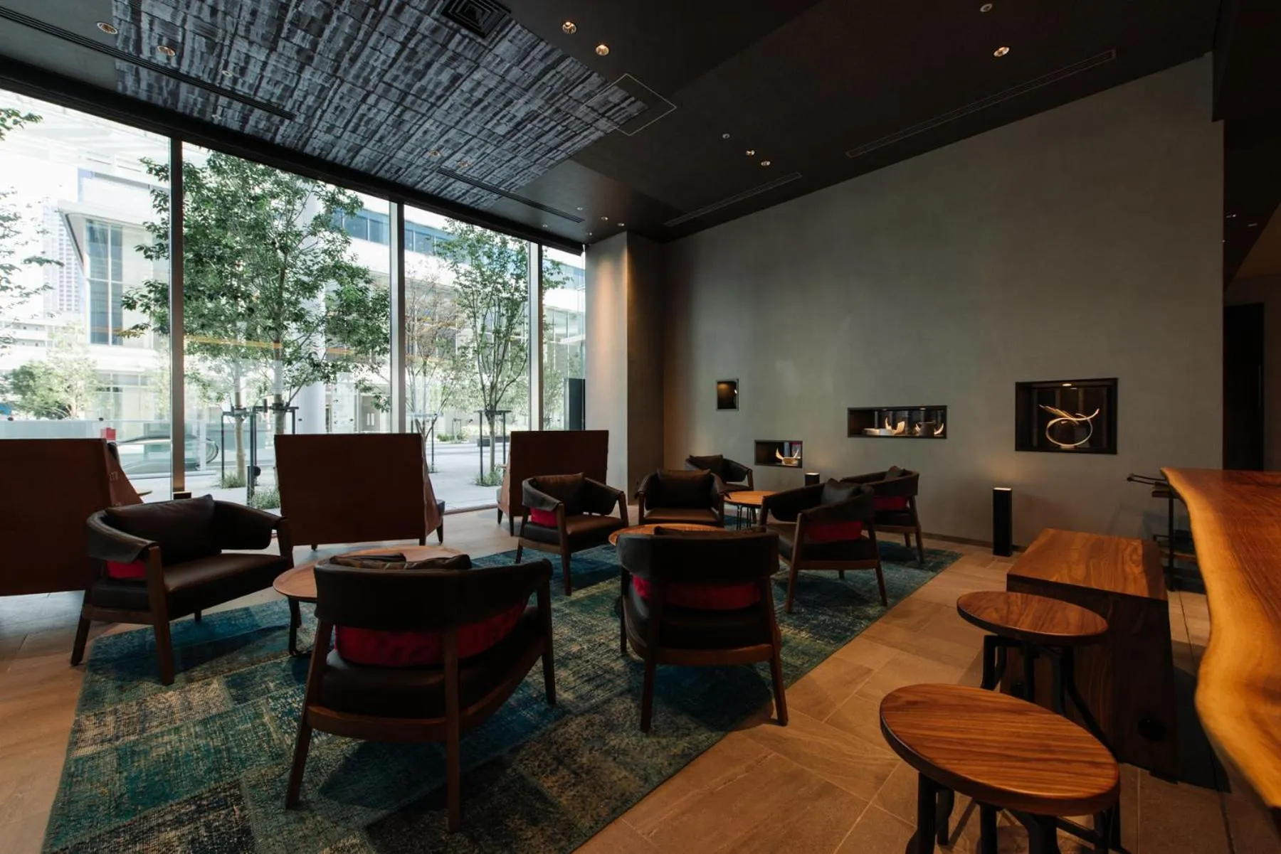 Lounge or bar in Pullman Tokyo Tamachi