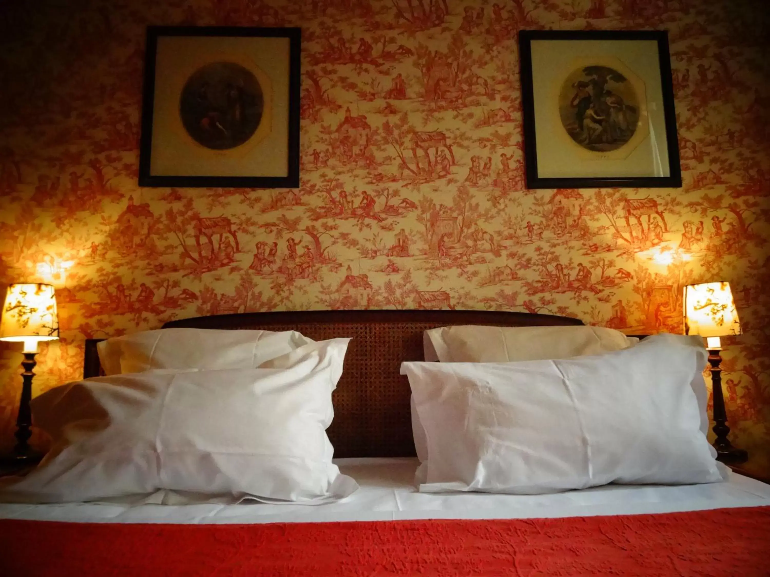 Bed in HOTEL PRINCE DE CONTI