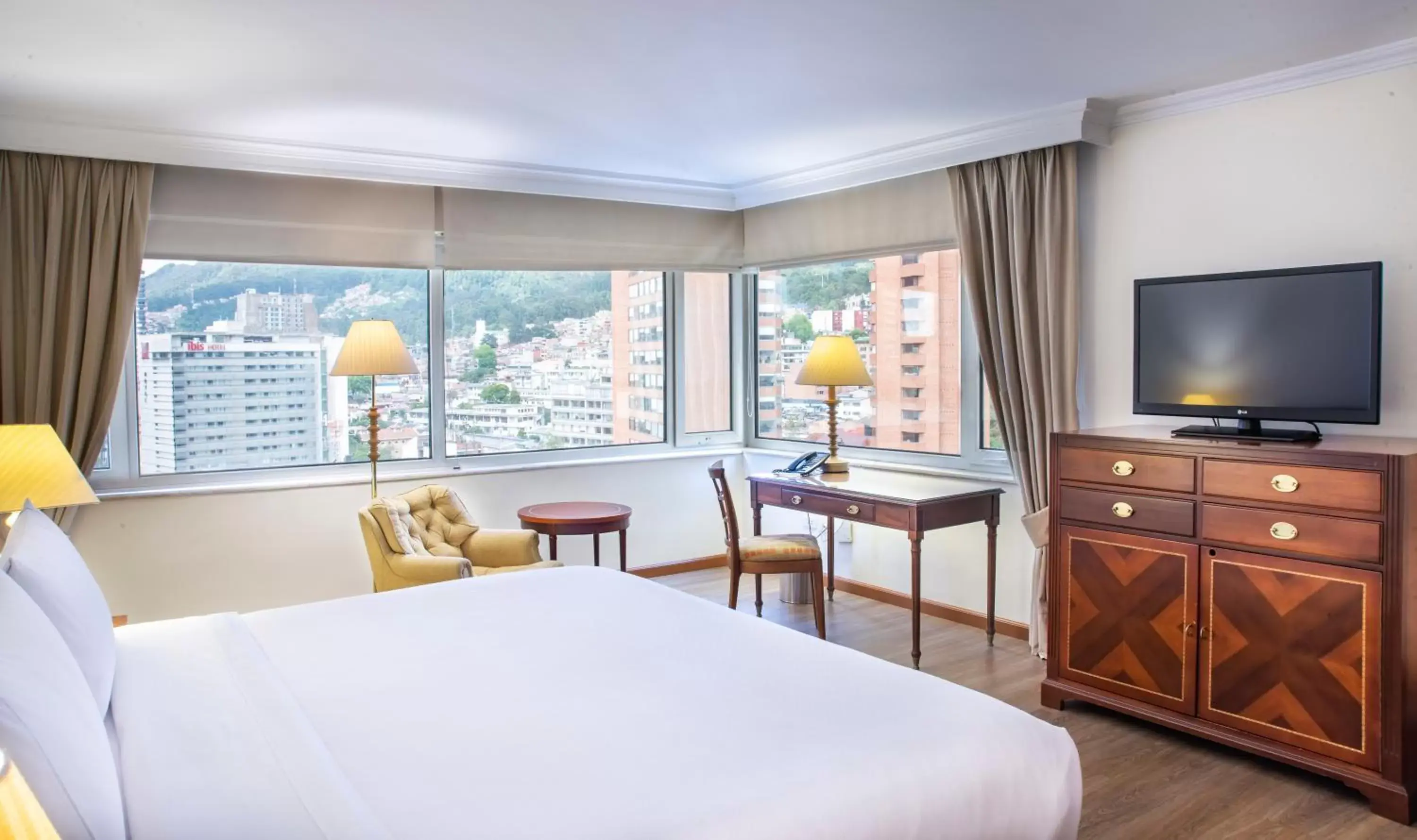 Photo of the whole room, TV/Entertainment Center in GHL Hotel Tequendama Bogotá