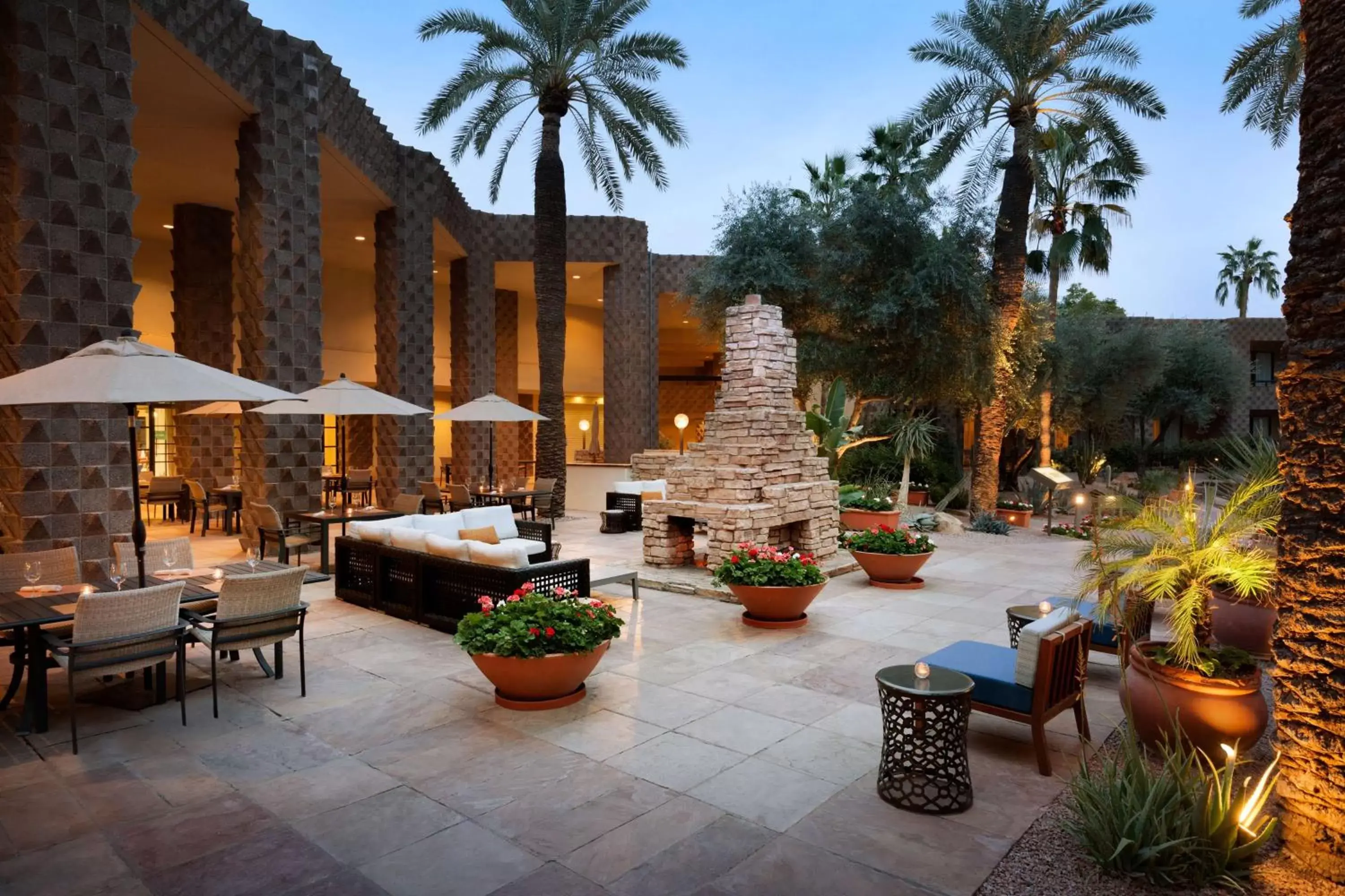 Patio in DoubleTree by Hilton Paradise Valley Resort Scottsdale