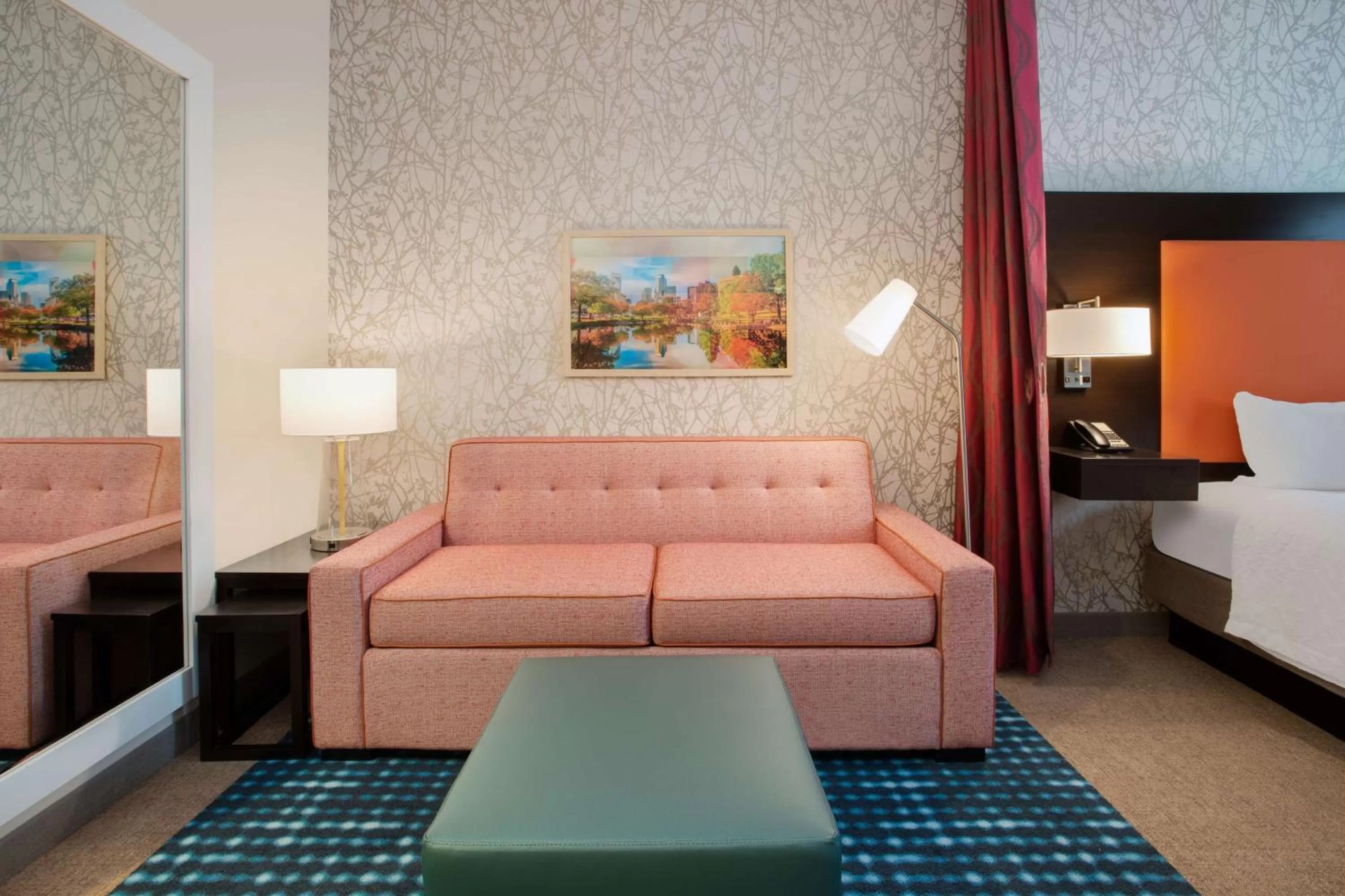 Living room, Bed in Home2 Suites Charlotte I-77 South