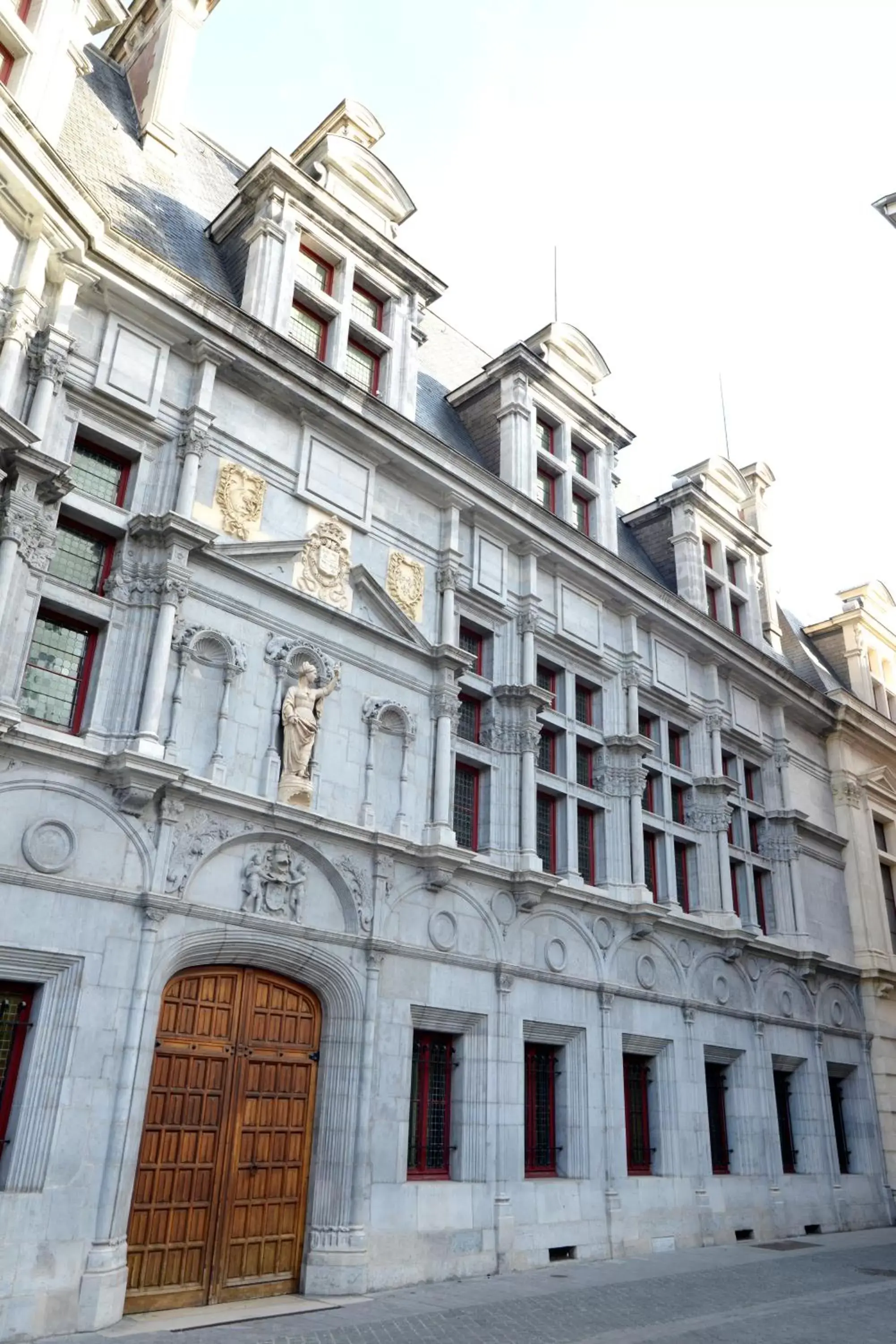 Area and facilities, Property Building in Hôtel d’Angleterre Grenoble Hyper-Centre