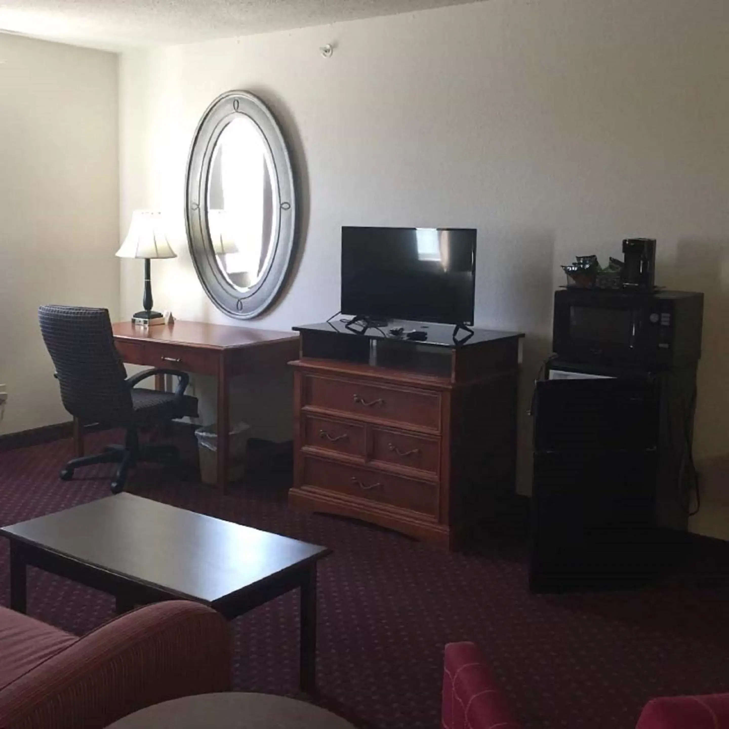 Photo of the whole room, TV/Entertainment Center in Osceola Grand Hotel