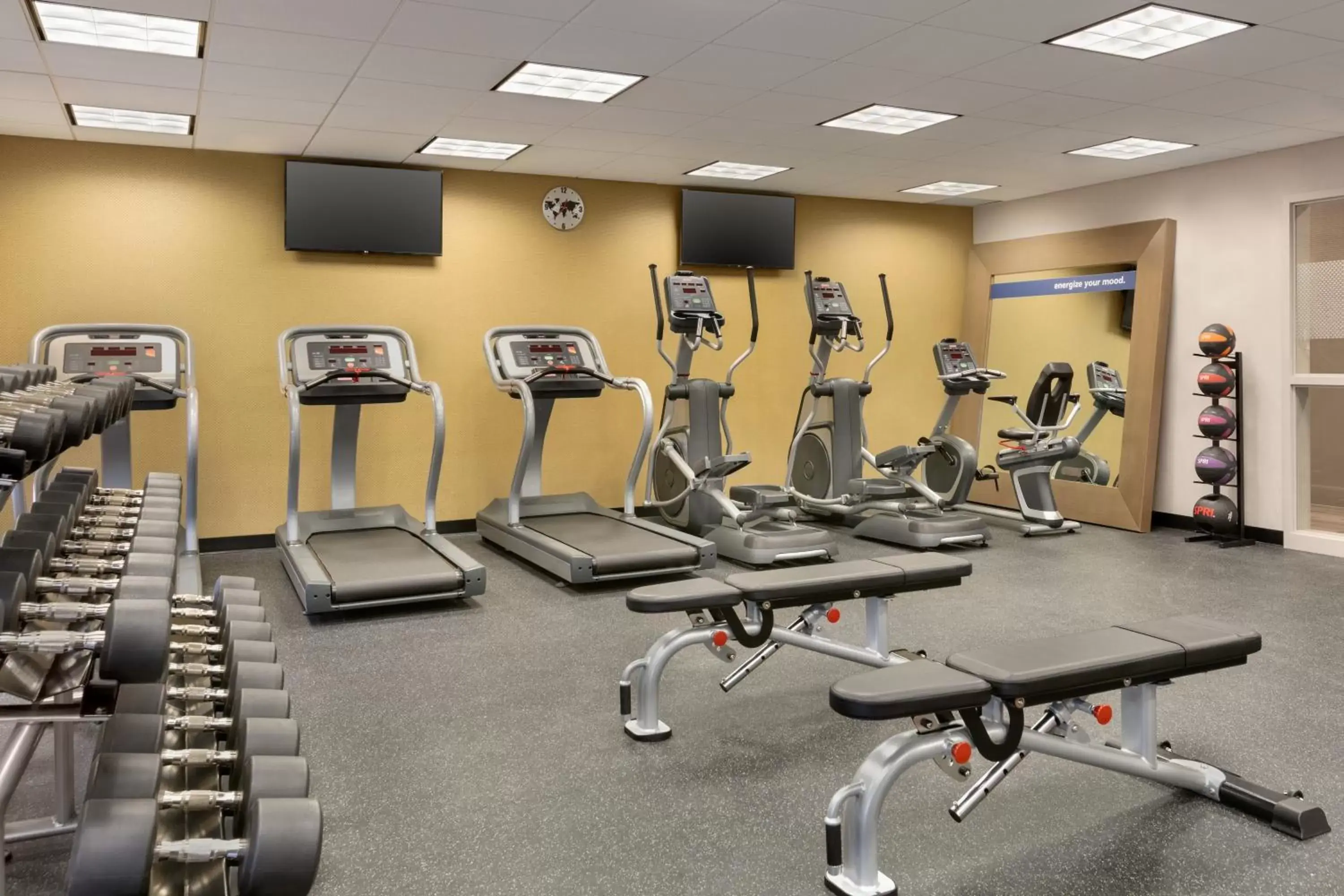 Fitness centre/facilities in Ramada by Wyndham St Paul AB Fitness centre/facilities in Ramada by Wyndham St Paul AB