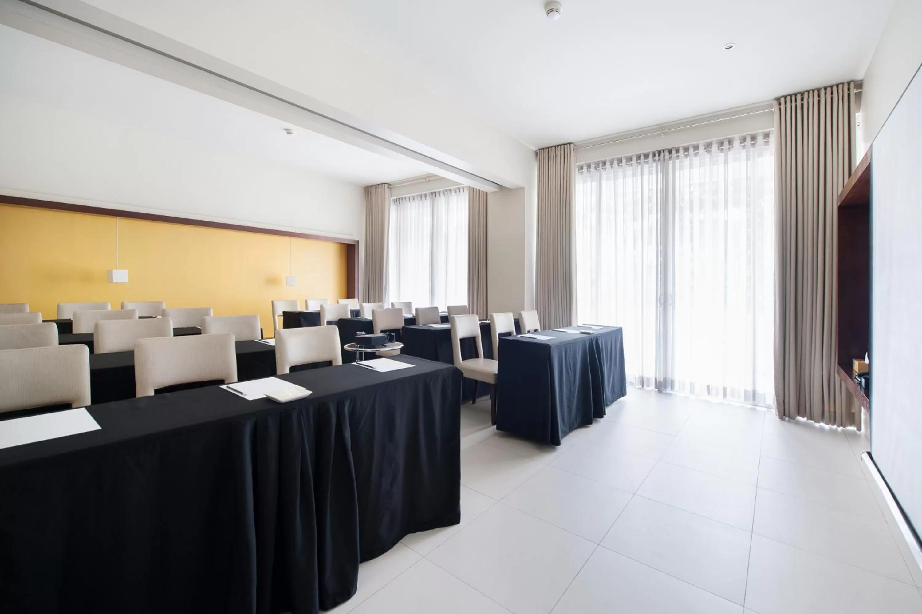 Meeting/conference room in The Picasso Boutique Serviced Residences Managed by HII