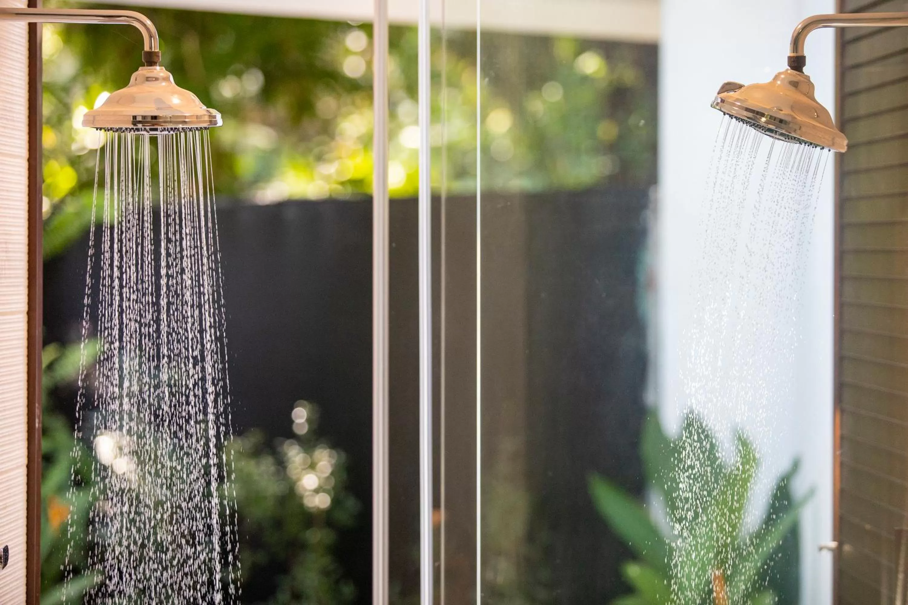 Shower in Pumilio Mountain & Ocean Hotel