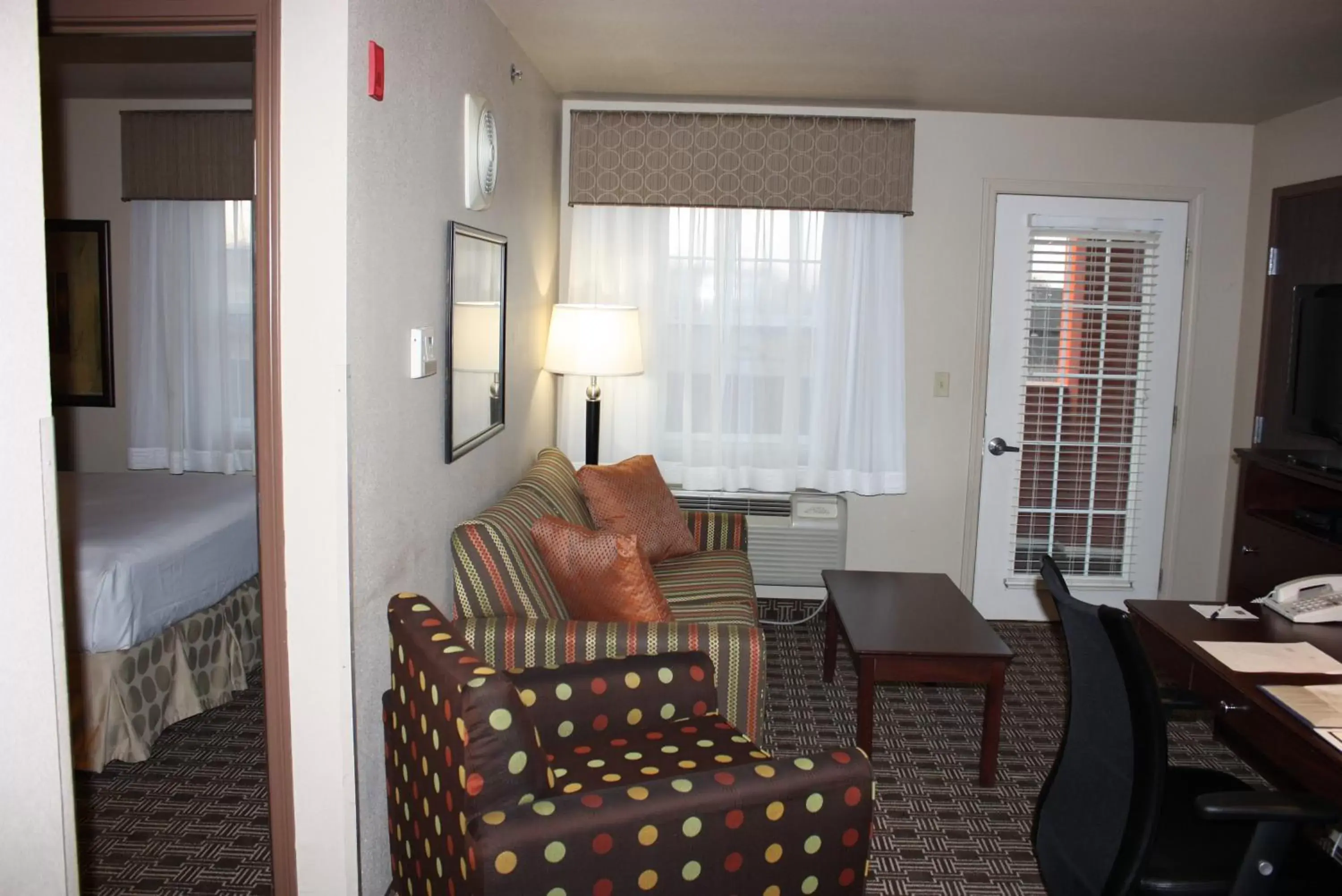 Seating Area in MainStay Suites St Robert-Fort Leonard Wood