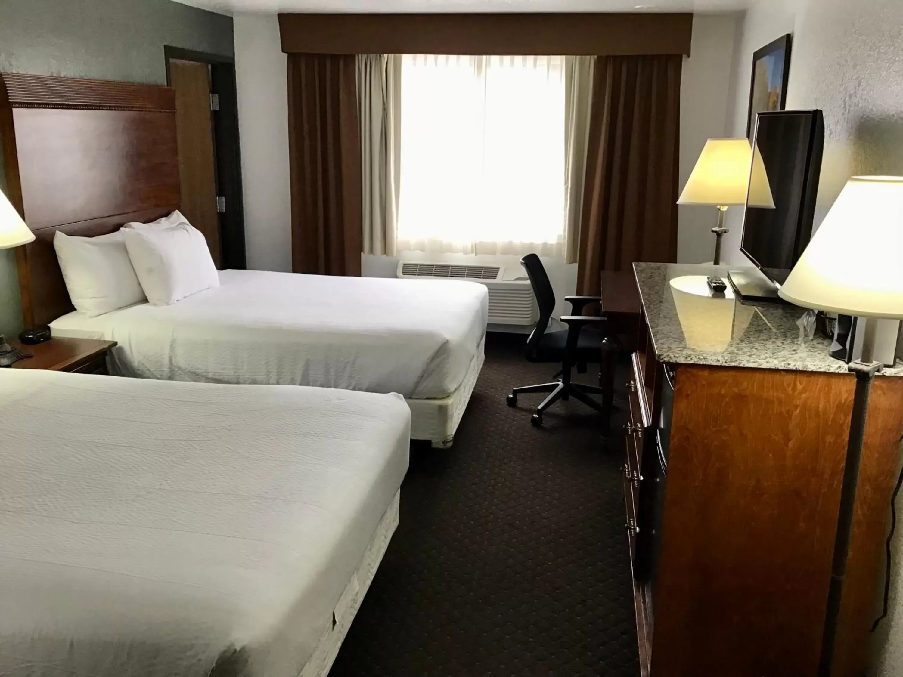 Photo of the whole room, Bed in Ramada by Wyndham Helena