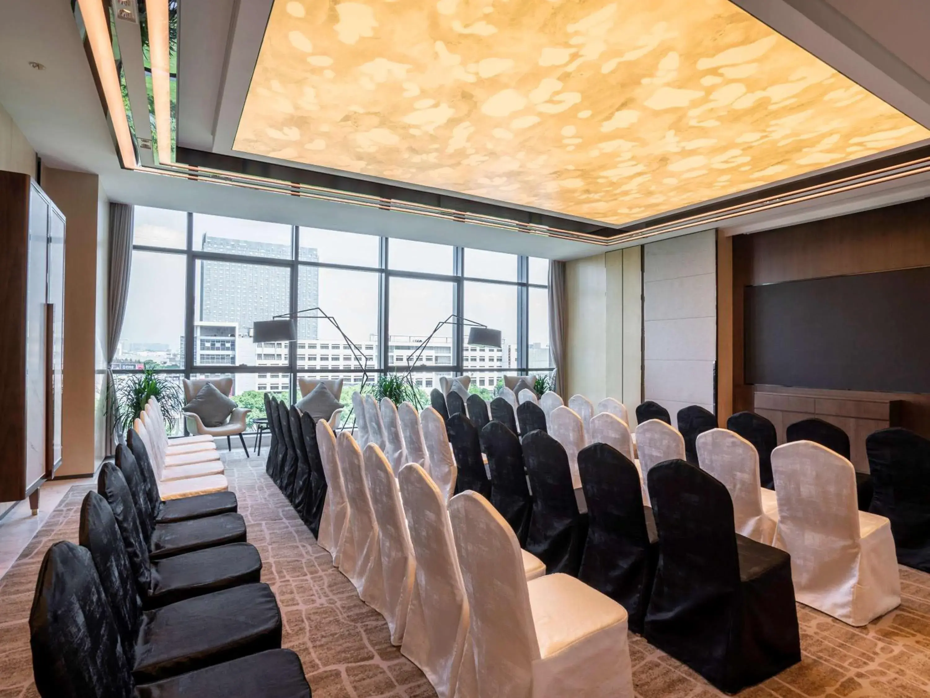 Meeting/conference room in Pullman Suzhou Zhonghui