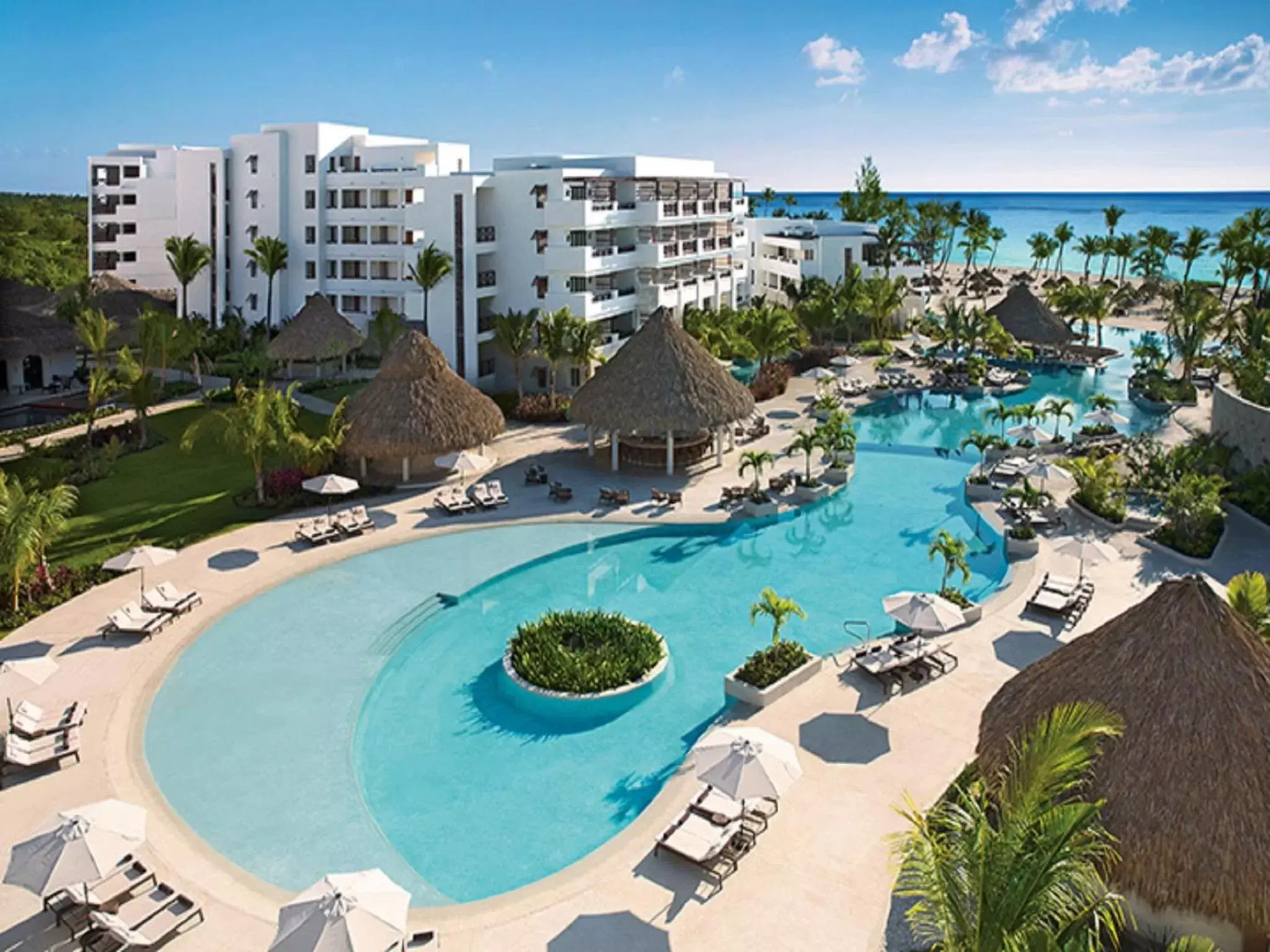 Swimming pool in Secrets Cap Cana Resort & Spa - Adults Only - All Inclusive Swimming pool in Secrets Cap Cana Resort & Spa - Adults Only - All Inclusive
