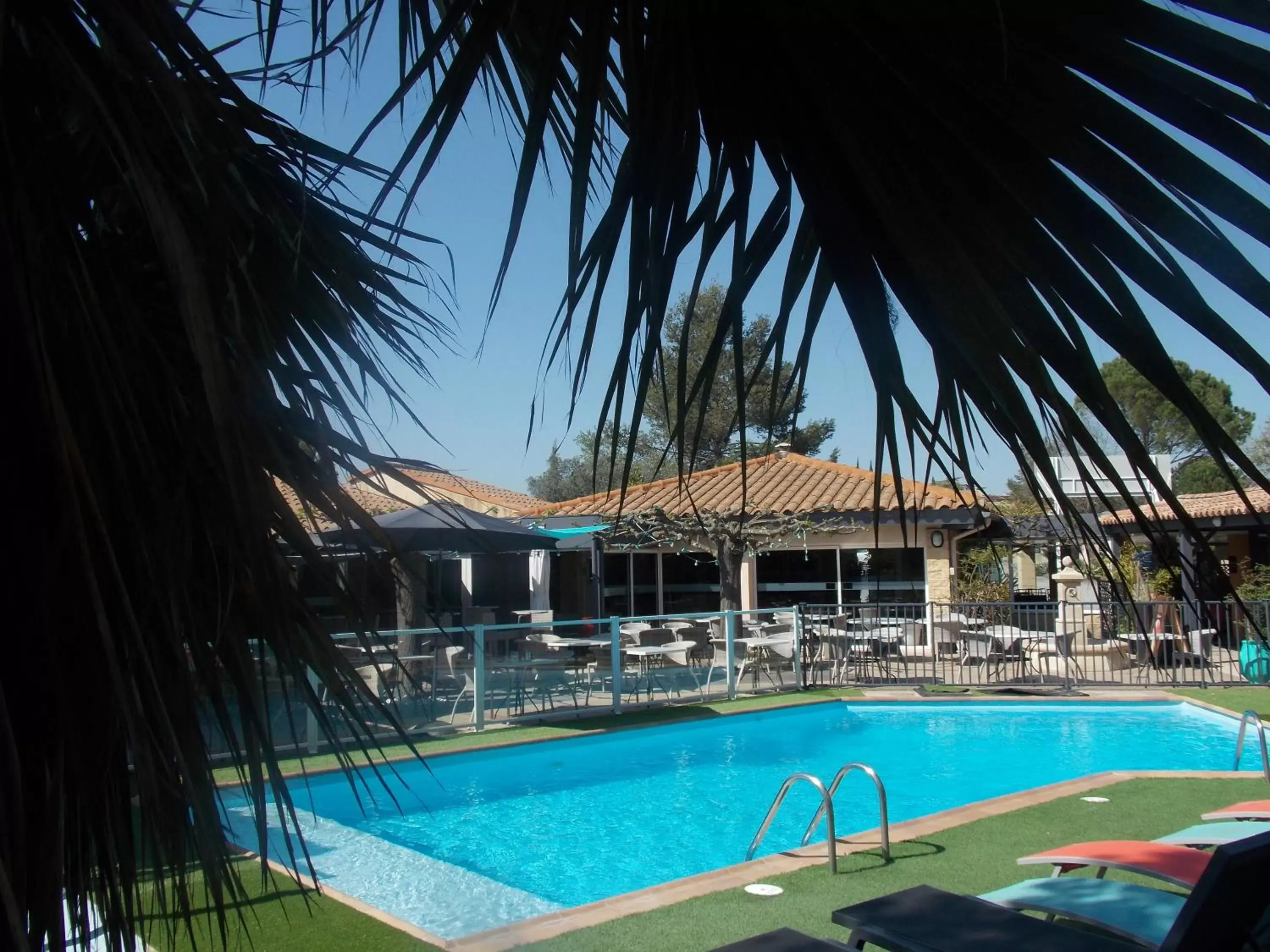 Swimming Pool in Logis Hotel Restaurant Uzès Pont du Gard