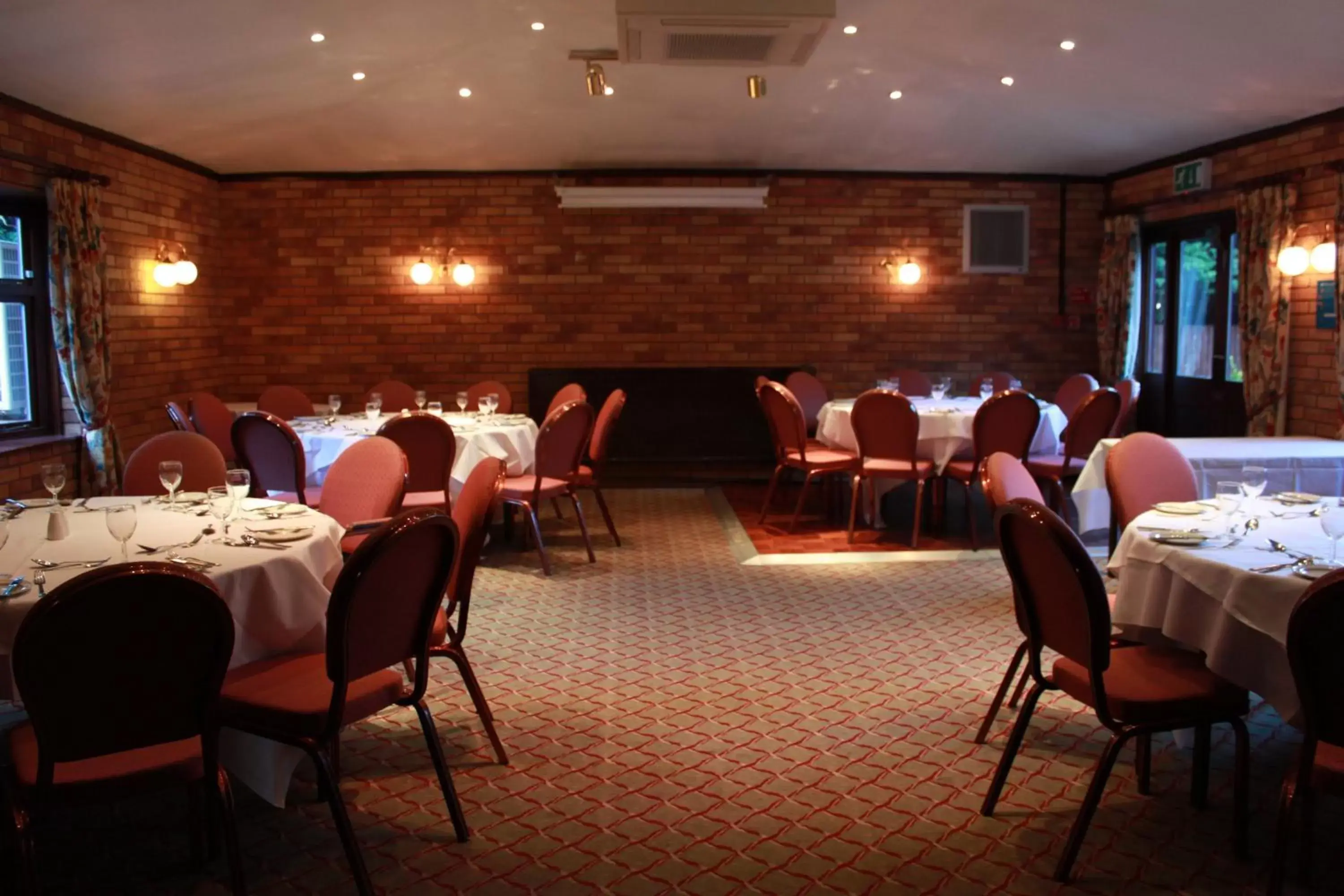 Restaurant/Places to Eat in Blaby Westfield House Hotel