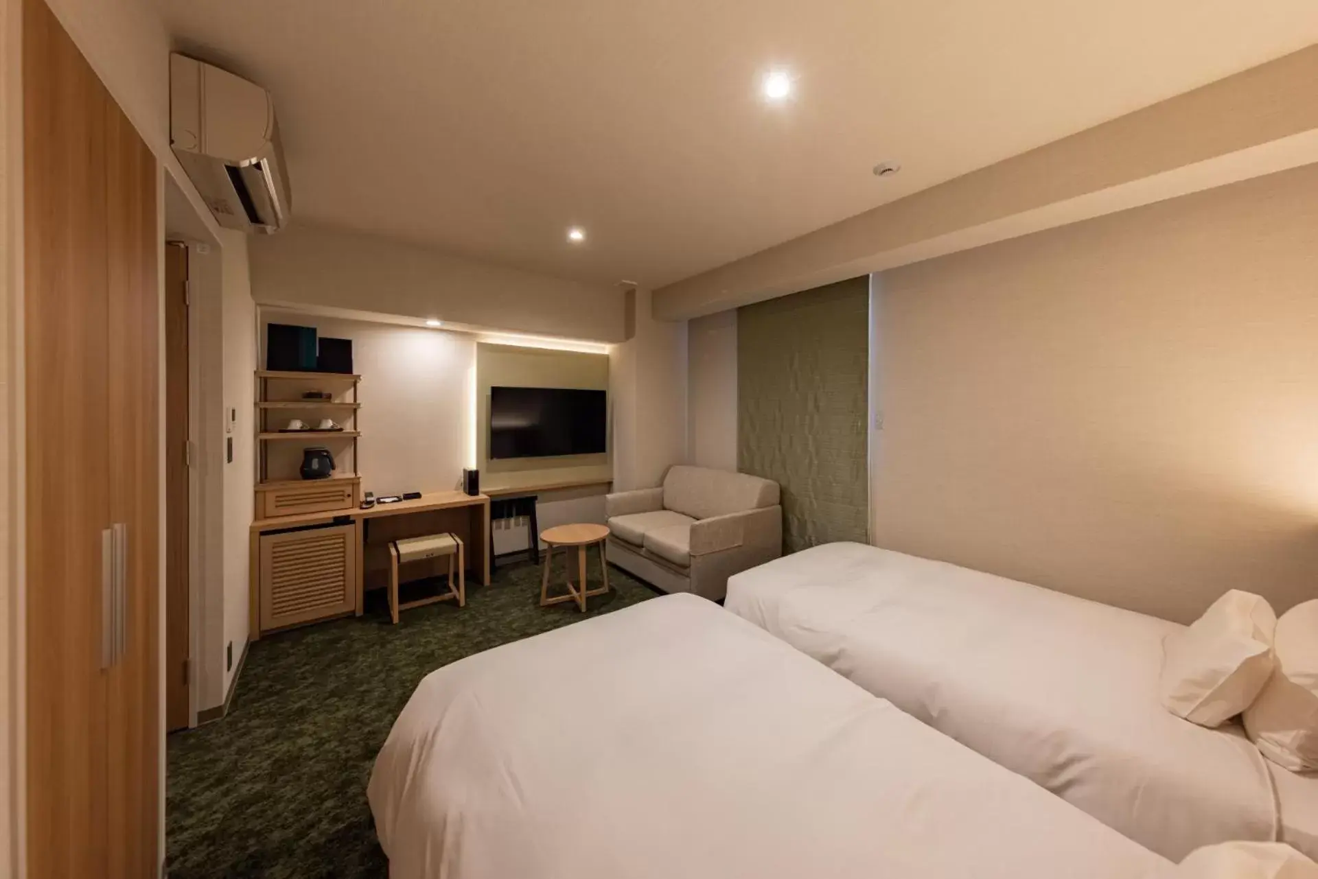 Bed in S-Peria Hotel Fukuoka Nakasu