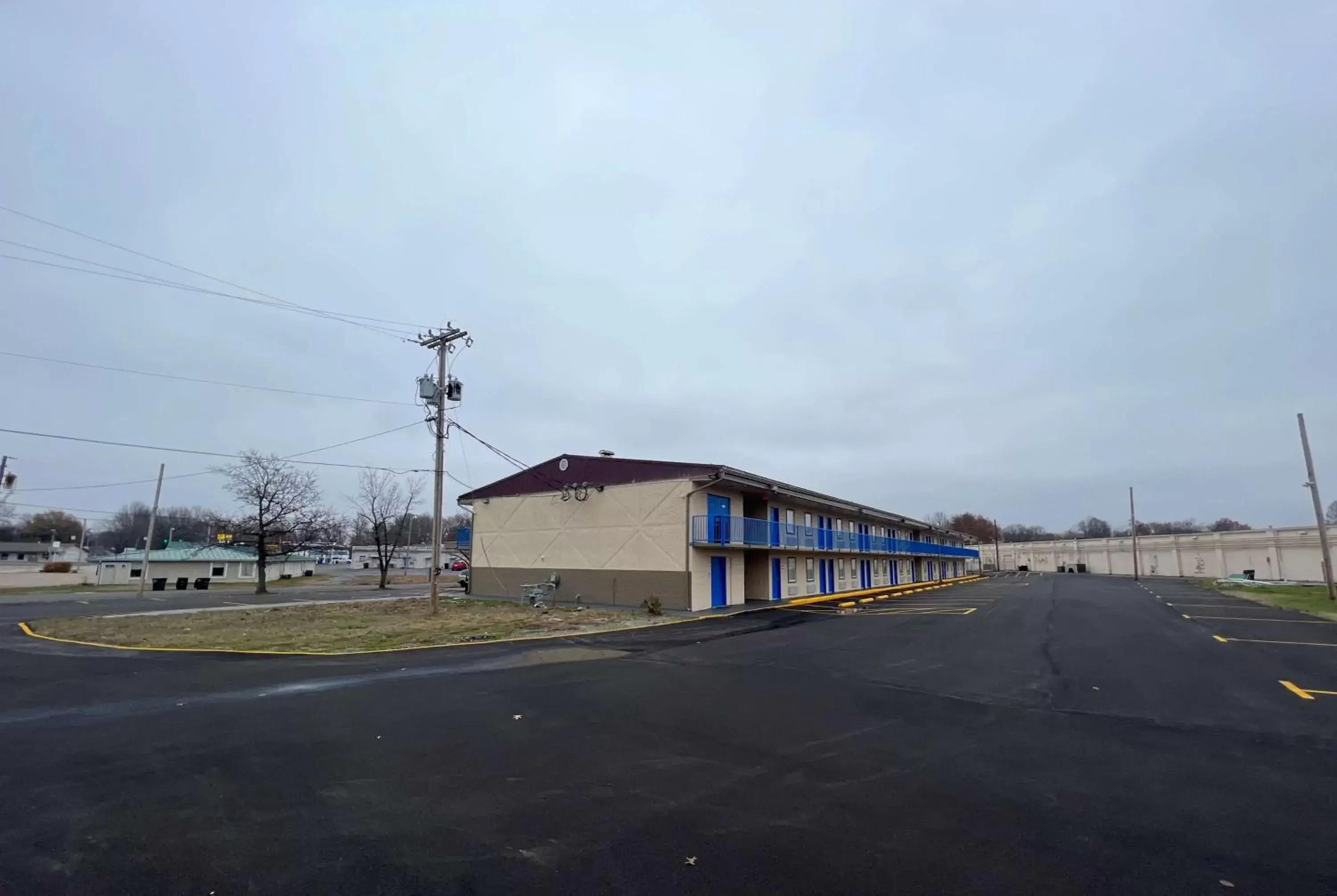 Property Building in Super 8 by Wyndham Paducah I-24 Exit 4