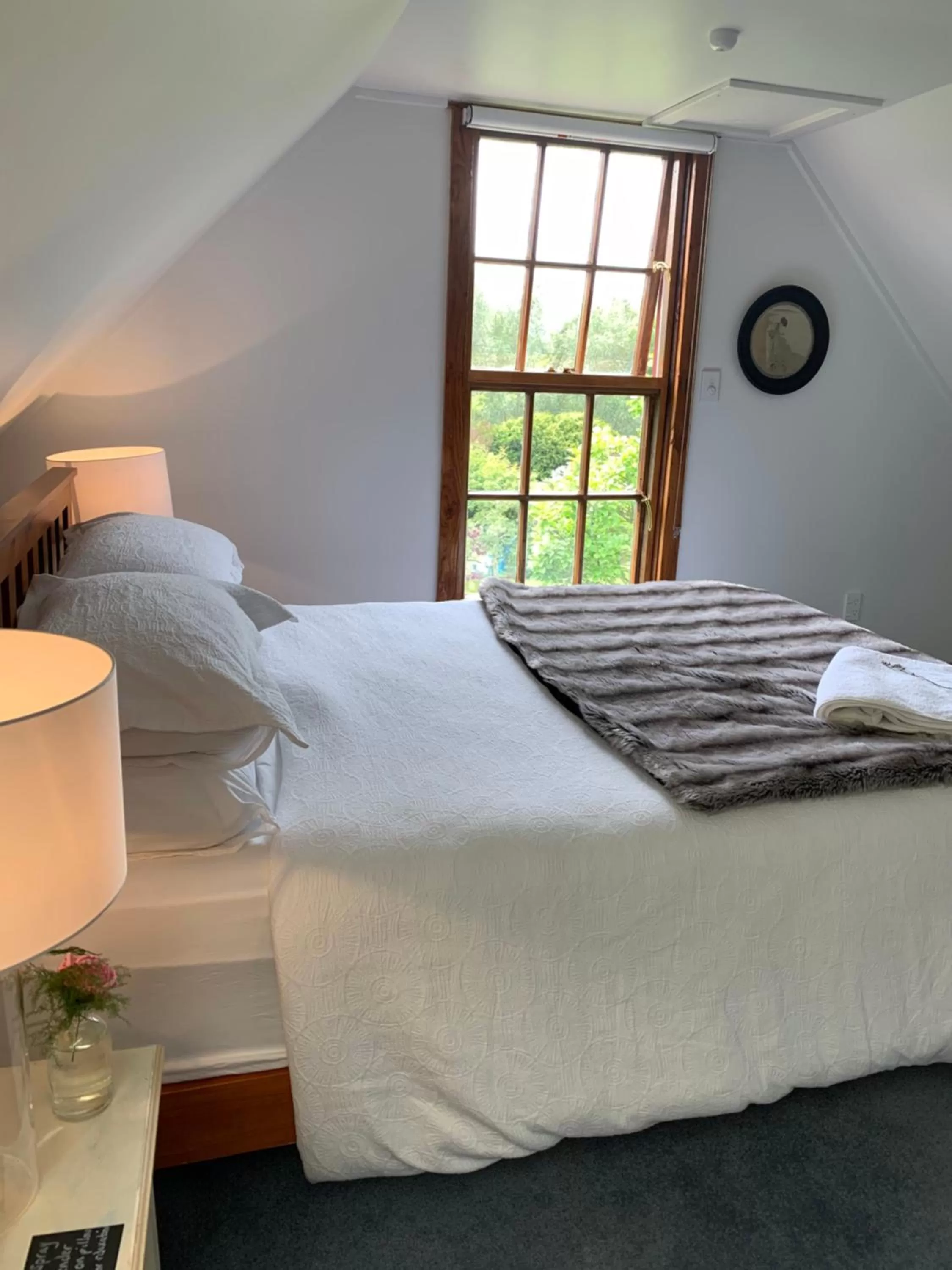 Bed in Quail Farm, Colonial charm