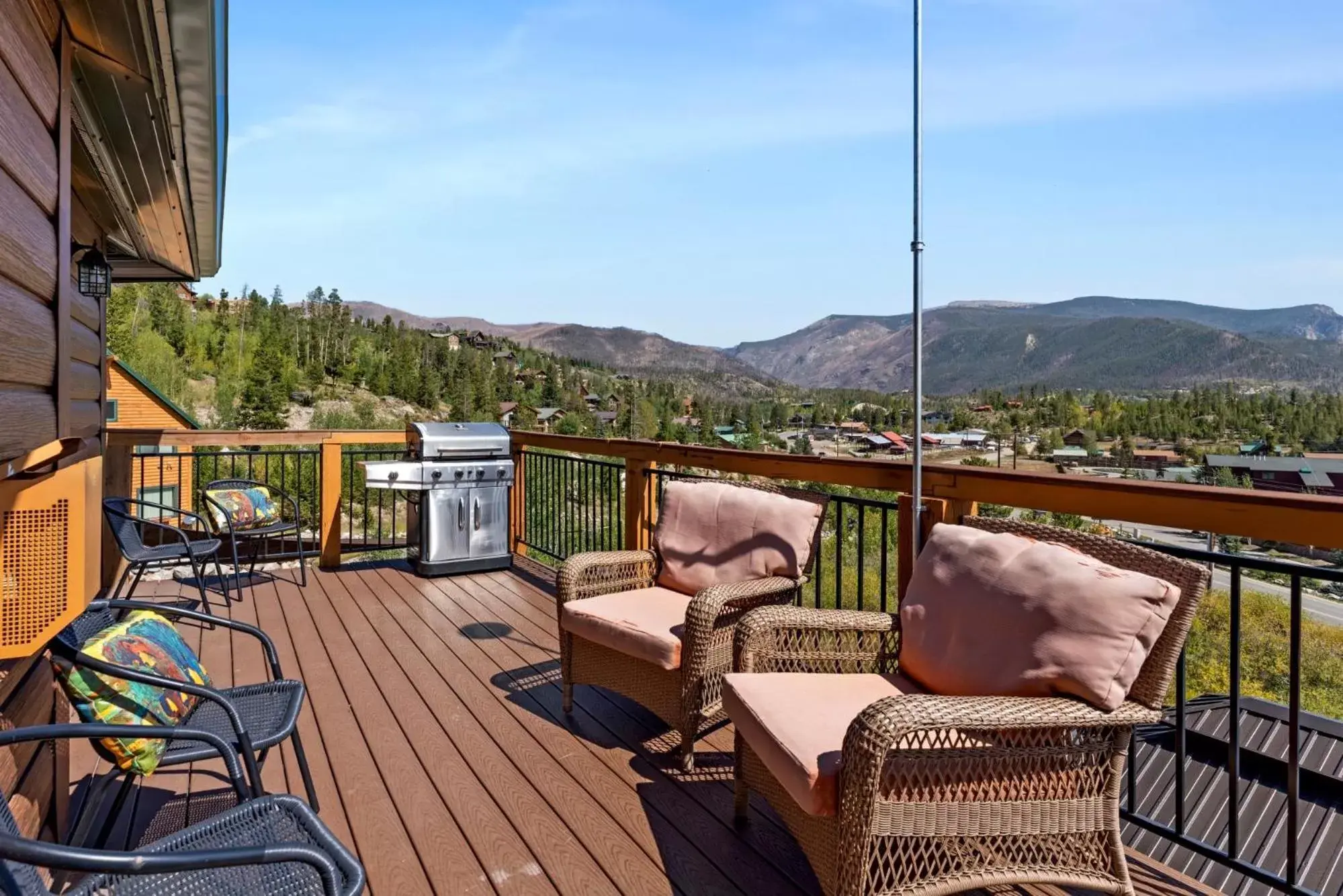 Day, Balcony/Terrace in Gateway Inn