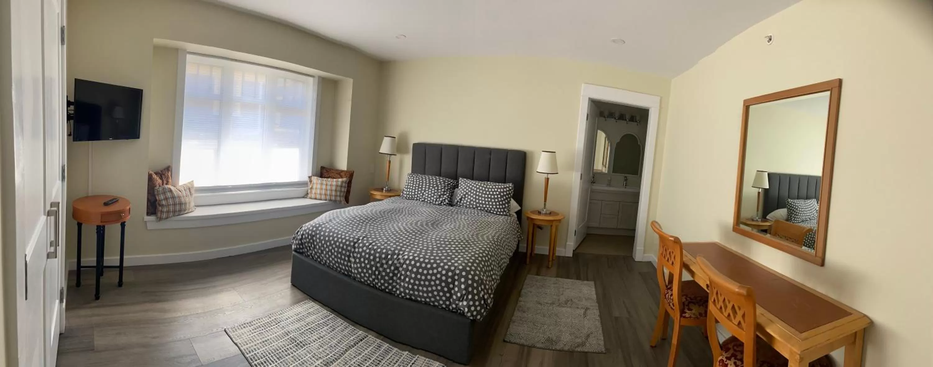 Bed in Windsor Guest House