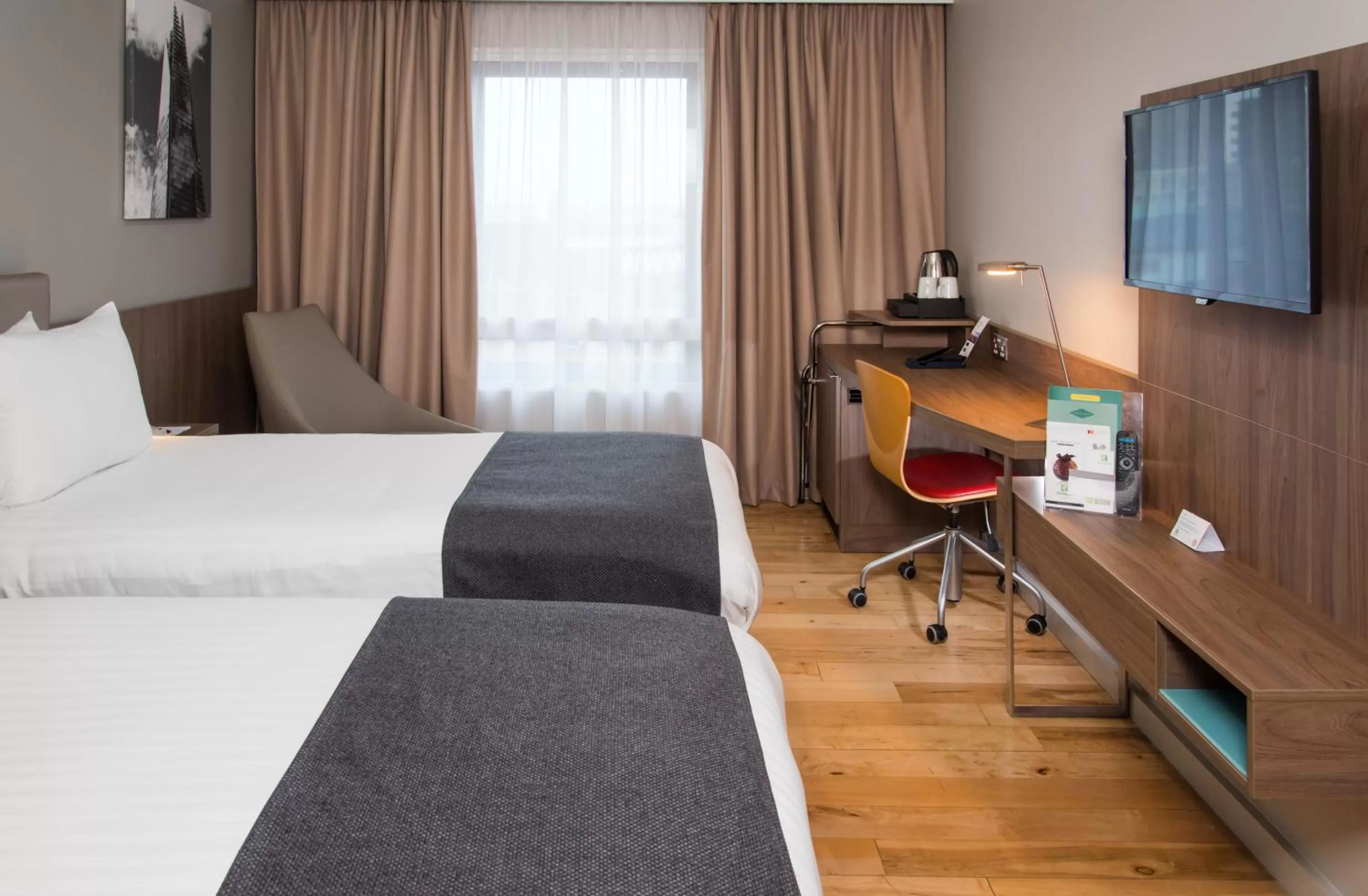 Bed in Holiday Inn London West by IHG