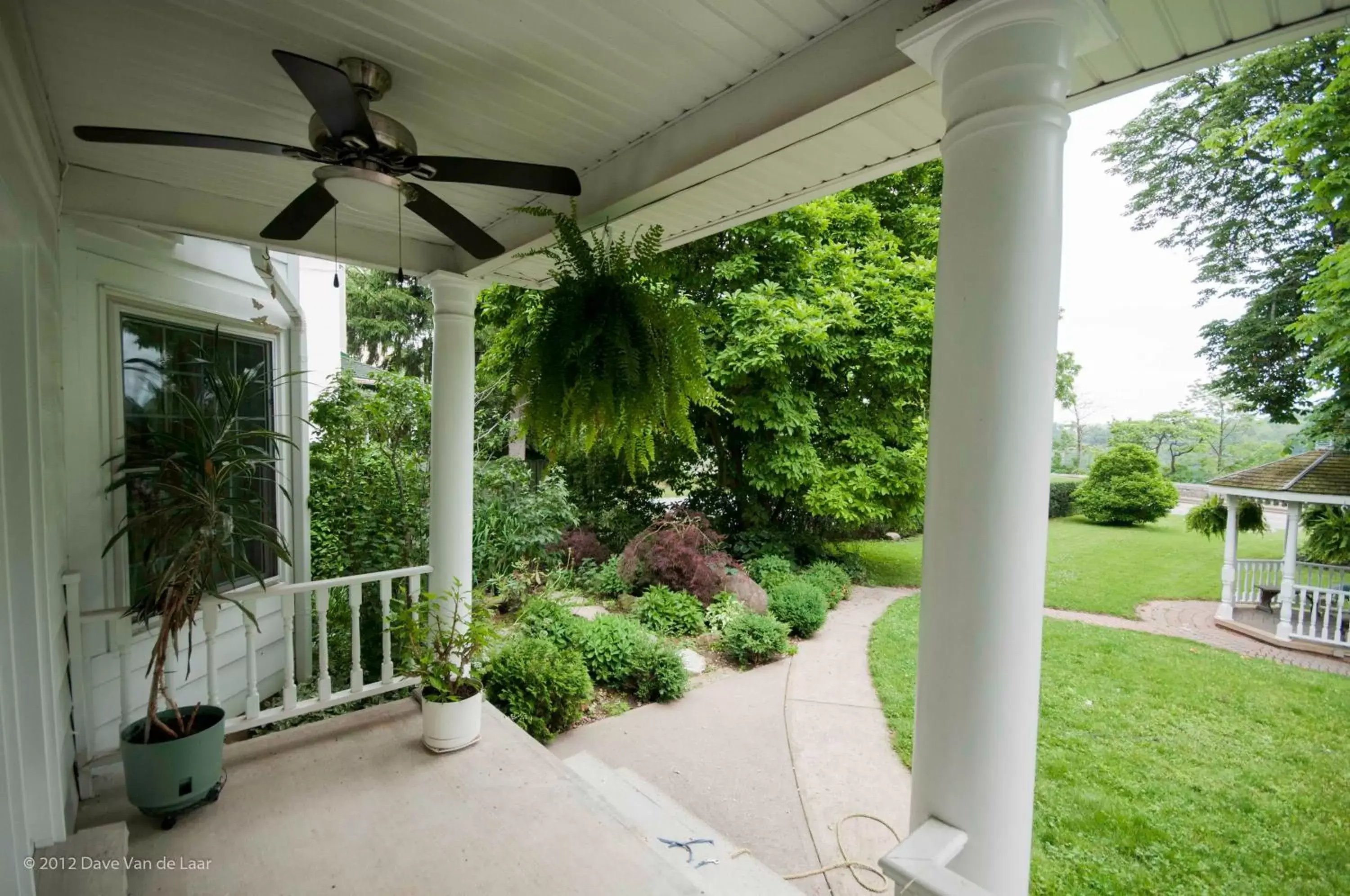 Balcony/Terrace in Chestnut Inn