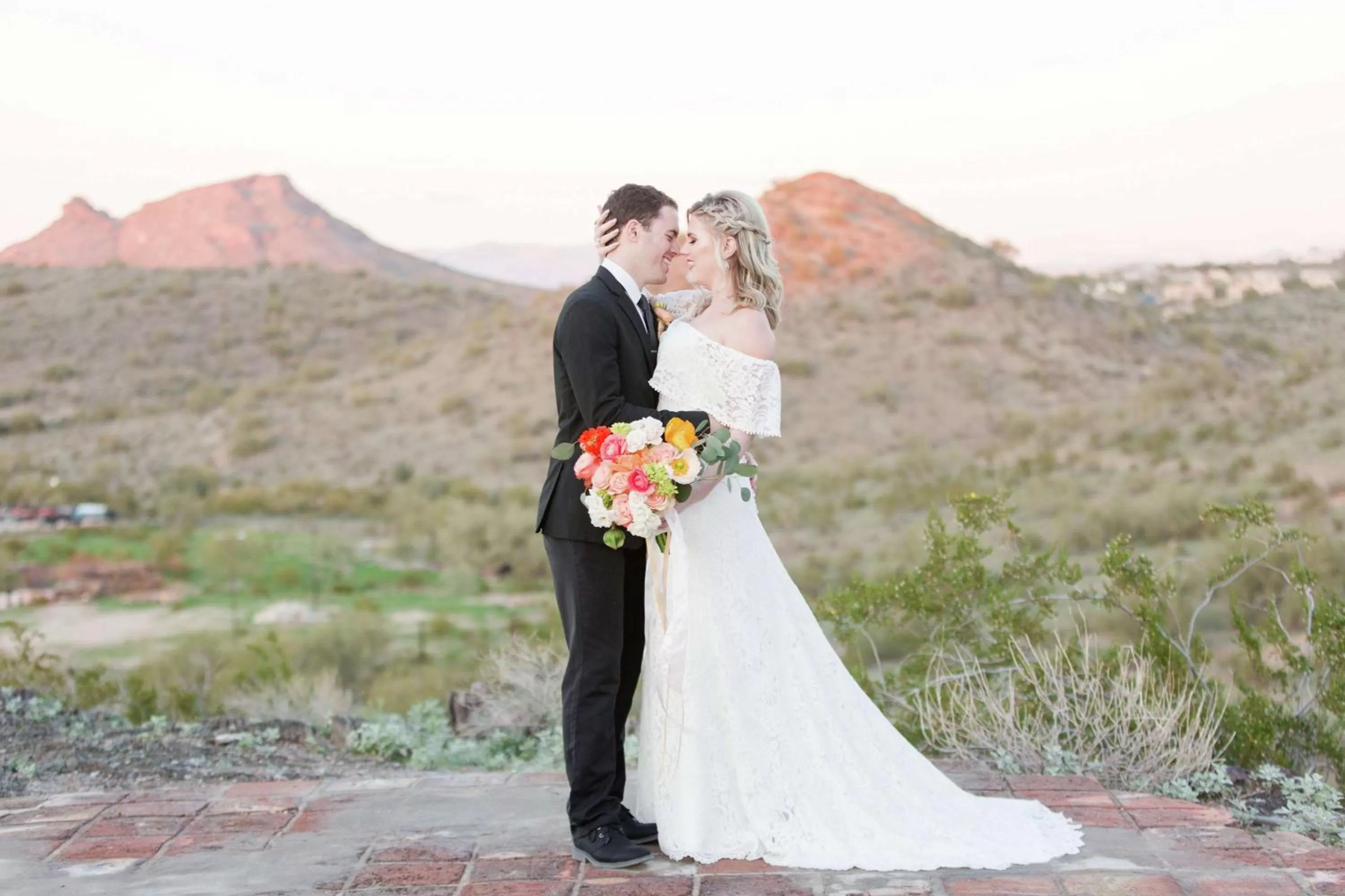 Property building in Hilton Phoenix Tapatio Cliffs Resort