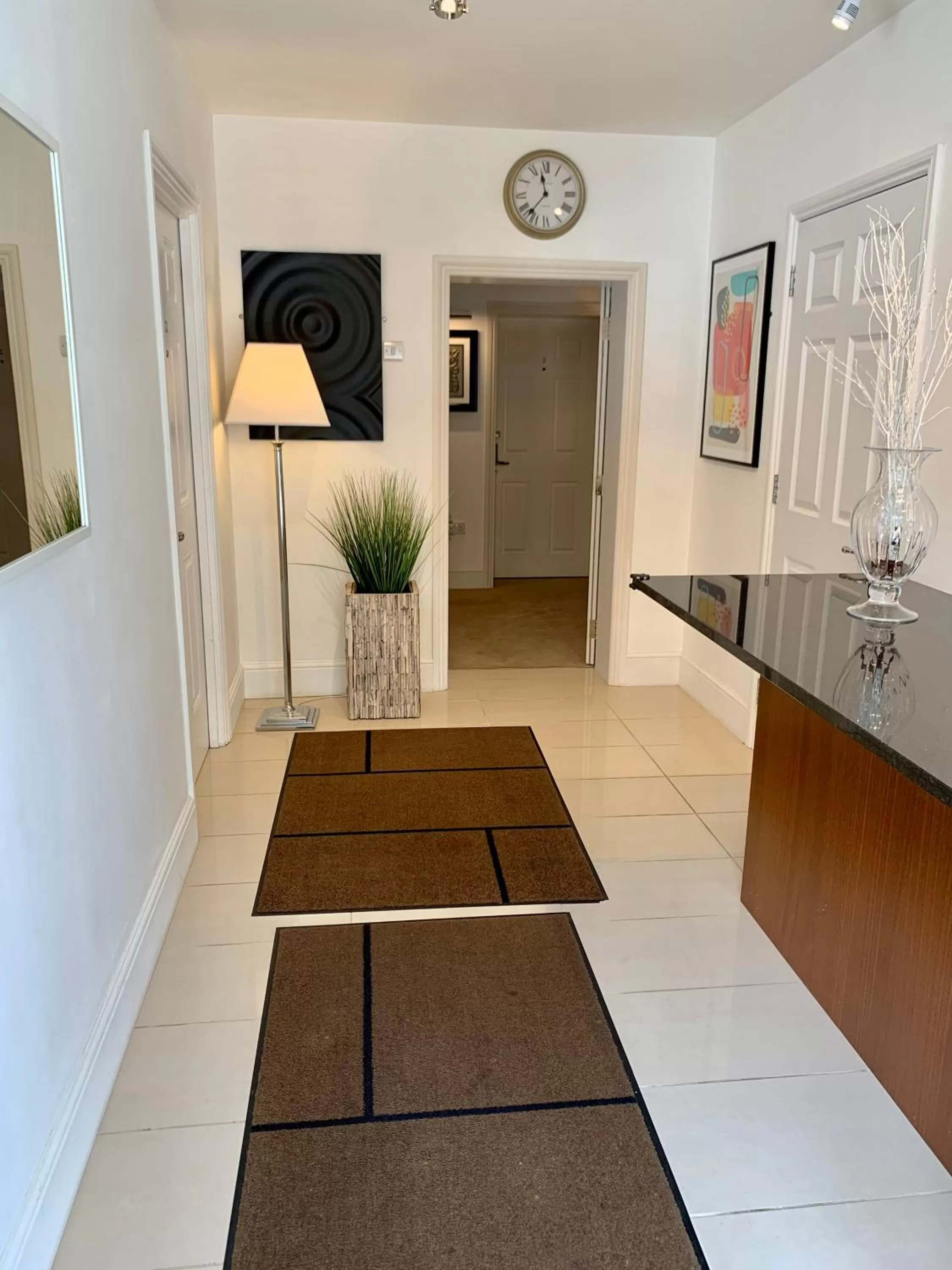 Lobby or reception, Kitchen/Kitchenette in Ferndale Mews